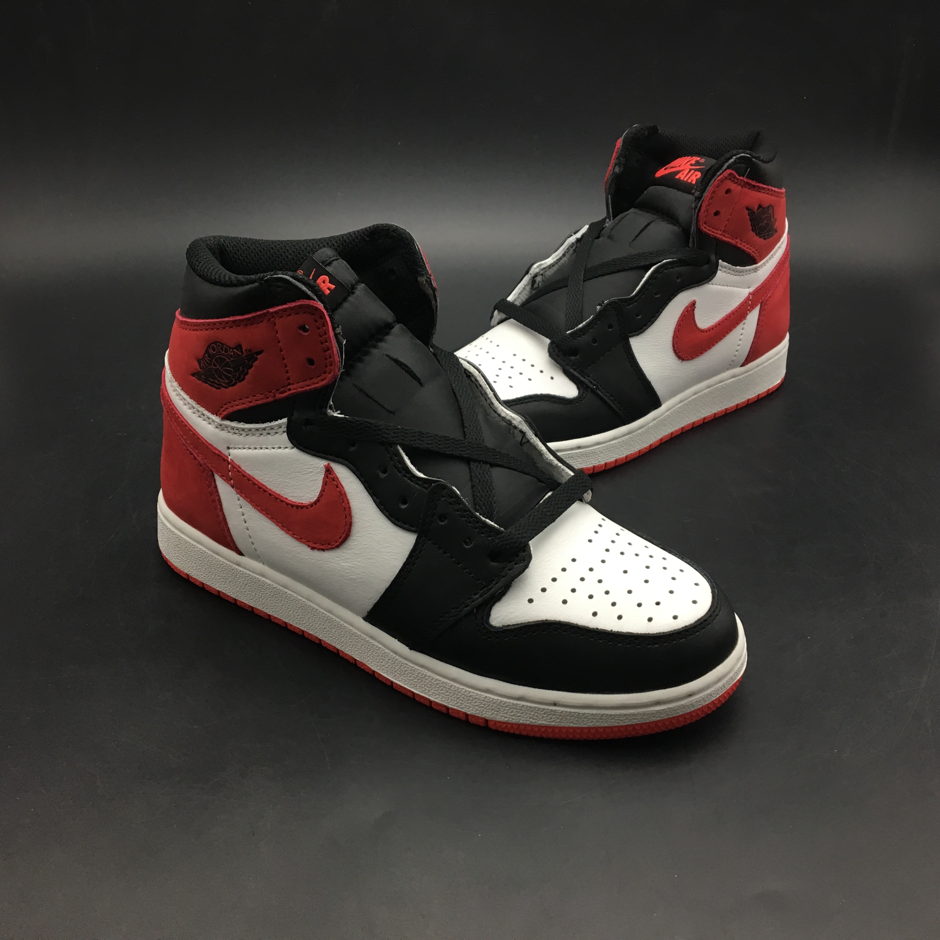 Air Jordan 1 Retro High Track Red 575441-112