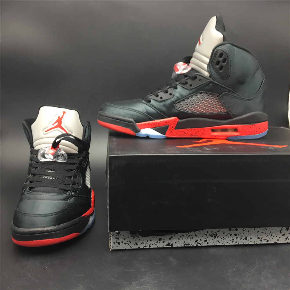 Air Jordan 5 Retro Satin Bred - 136027-006