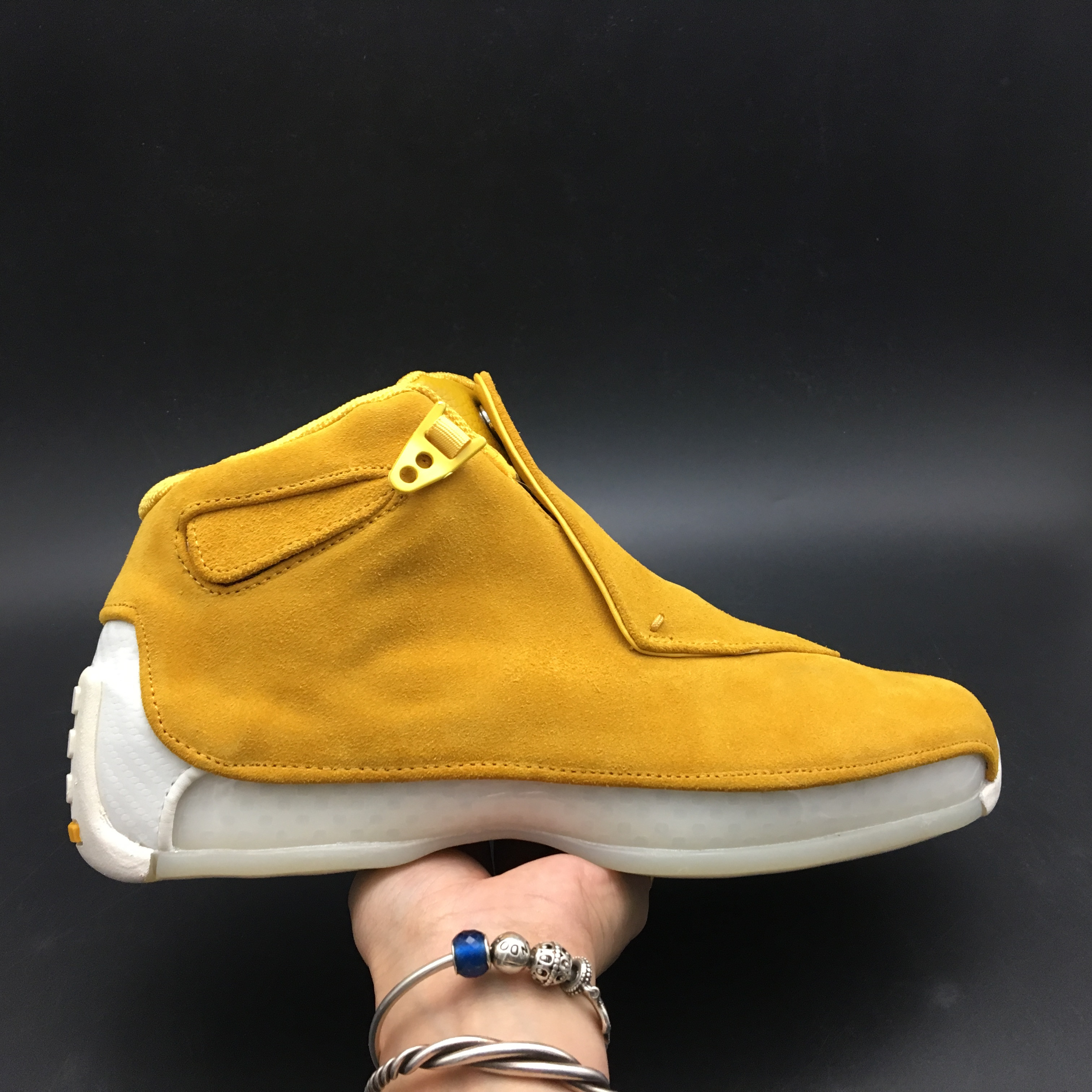 Air Jordan 18 Retro Yellow Ochre AA2494-701