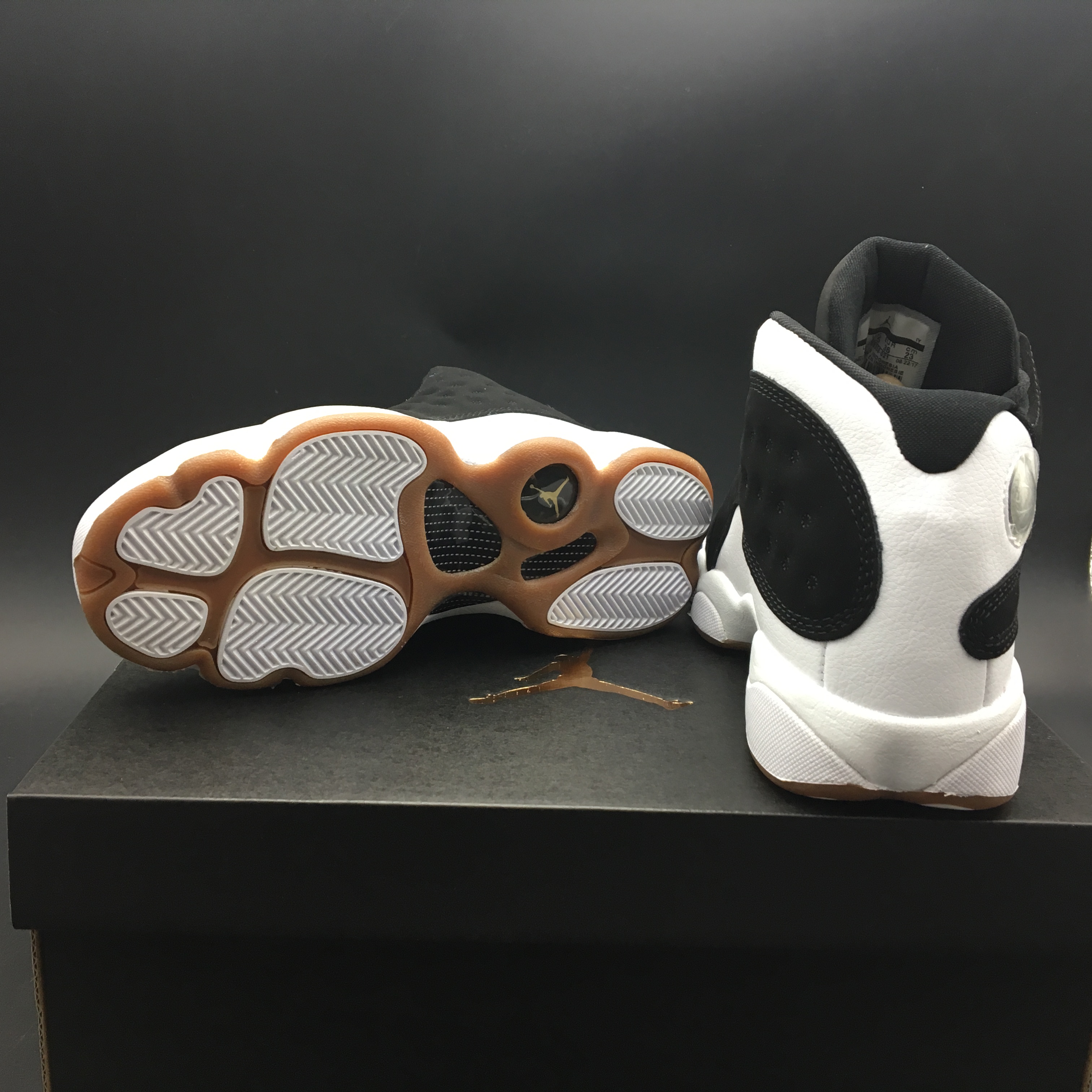 Air Jordan 13 Retro Black White Gum 439358-021