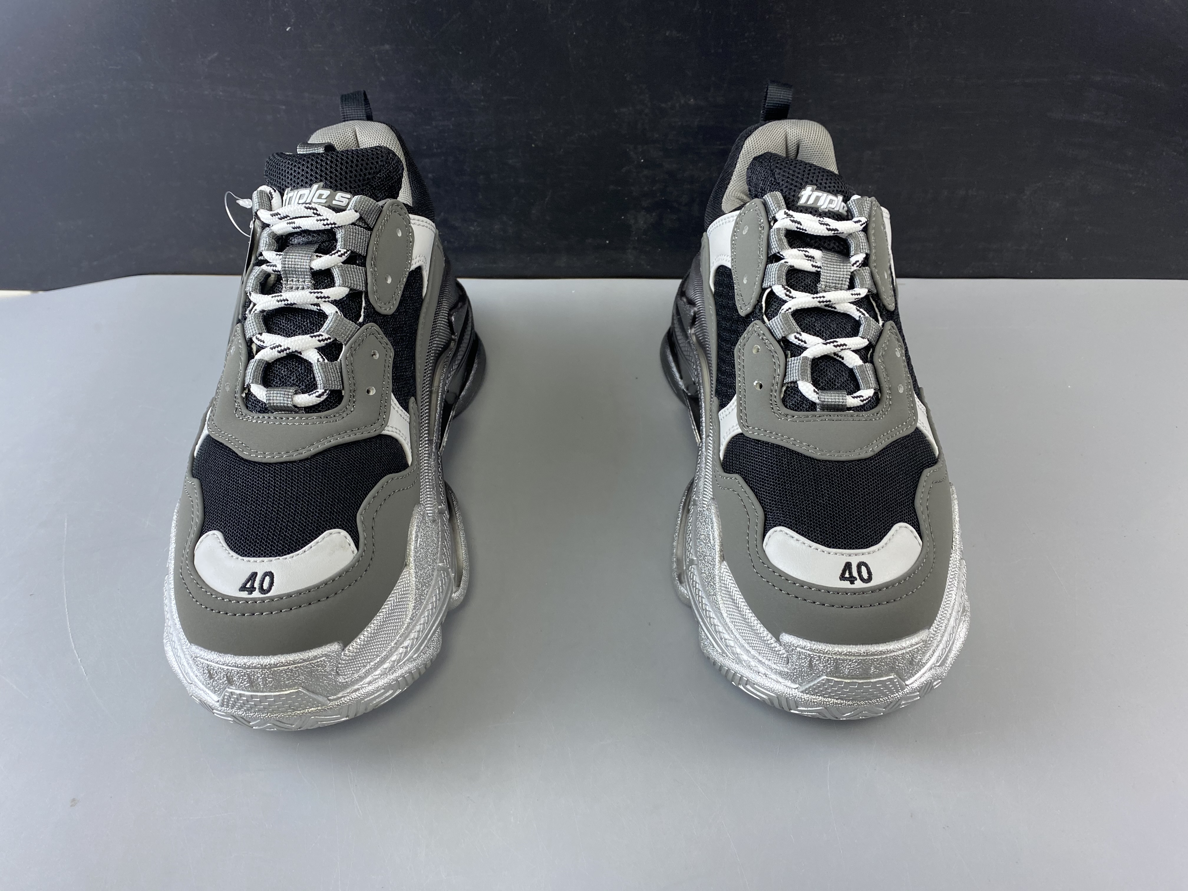 Blncig Triple S Gradient Grey