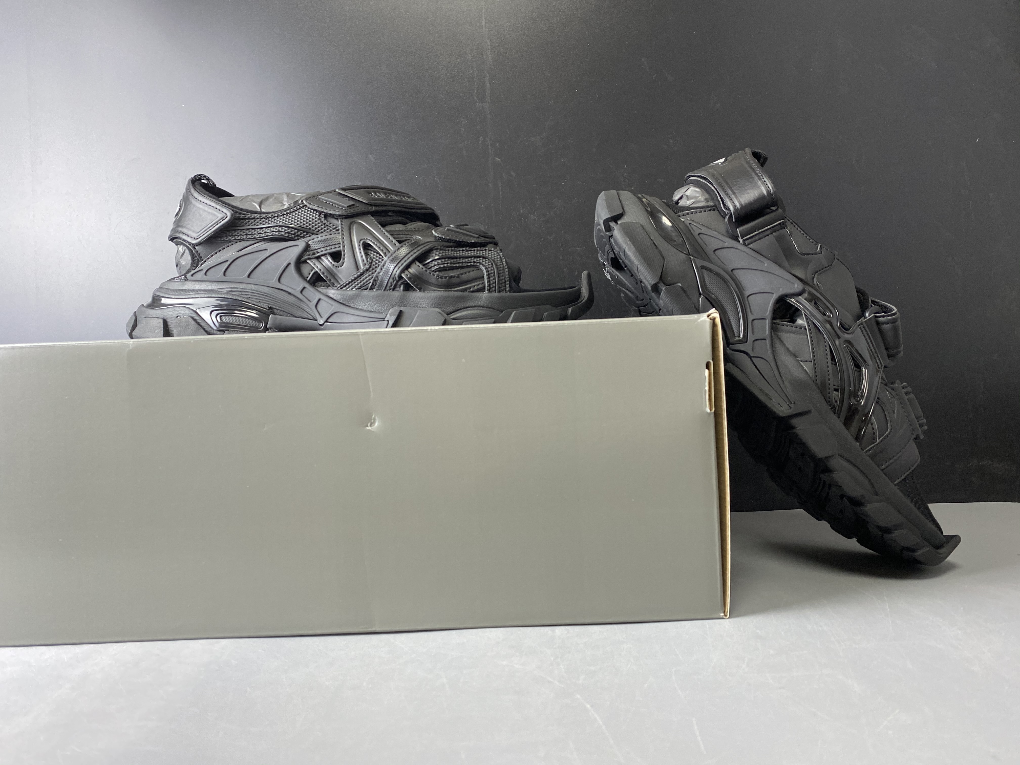 Blncig Track Sandal Black