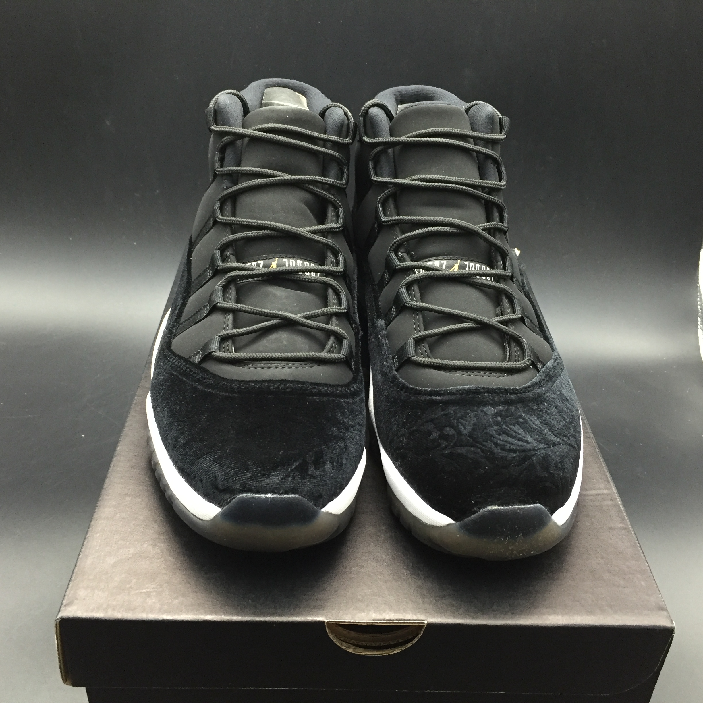 Air Jordan 11 black gold velvet