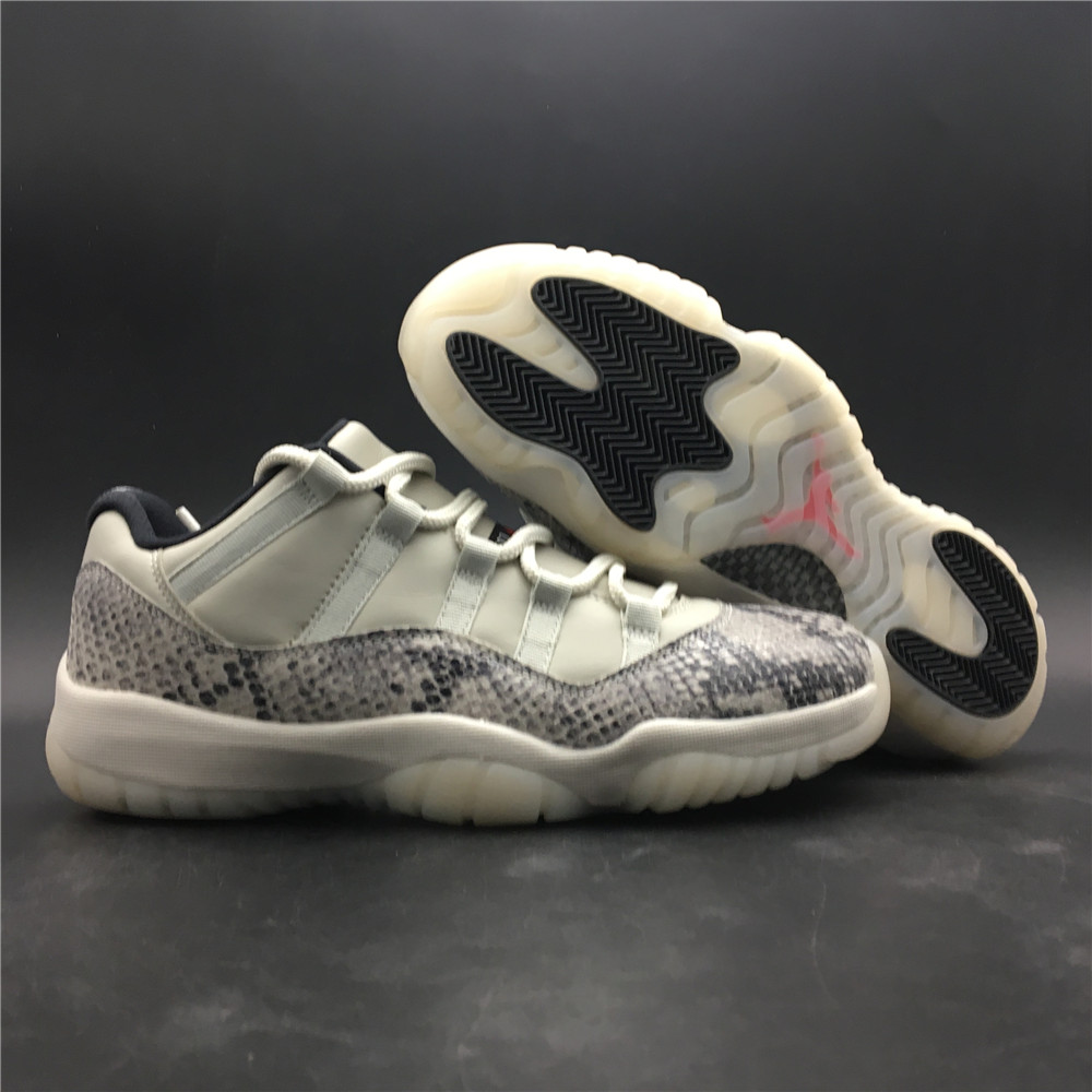 Air Jordan 11 Low white snake pattern CD6846-002