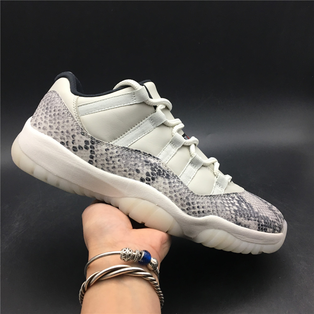Air Jordan 11 Low white snake pattern CD6846-002