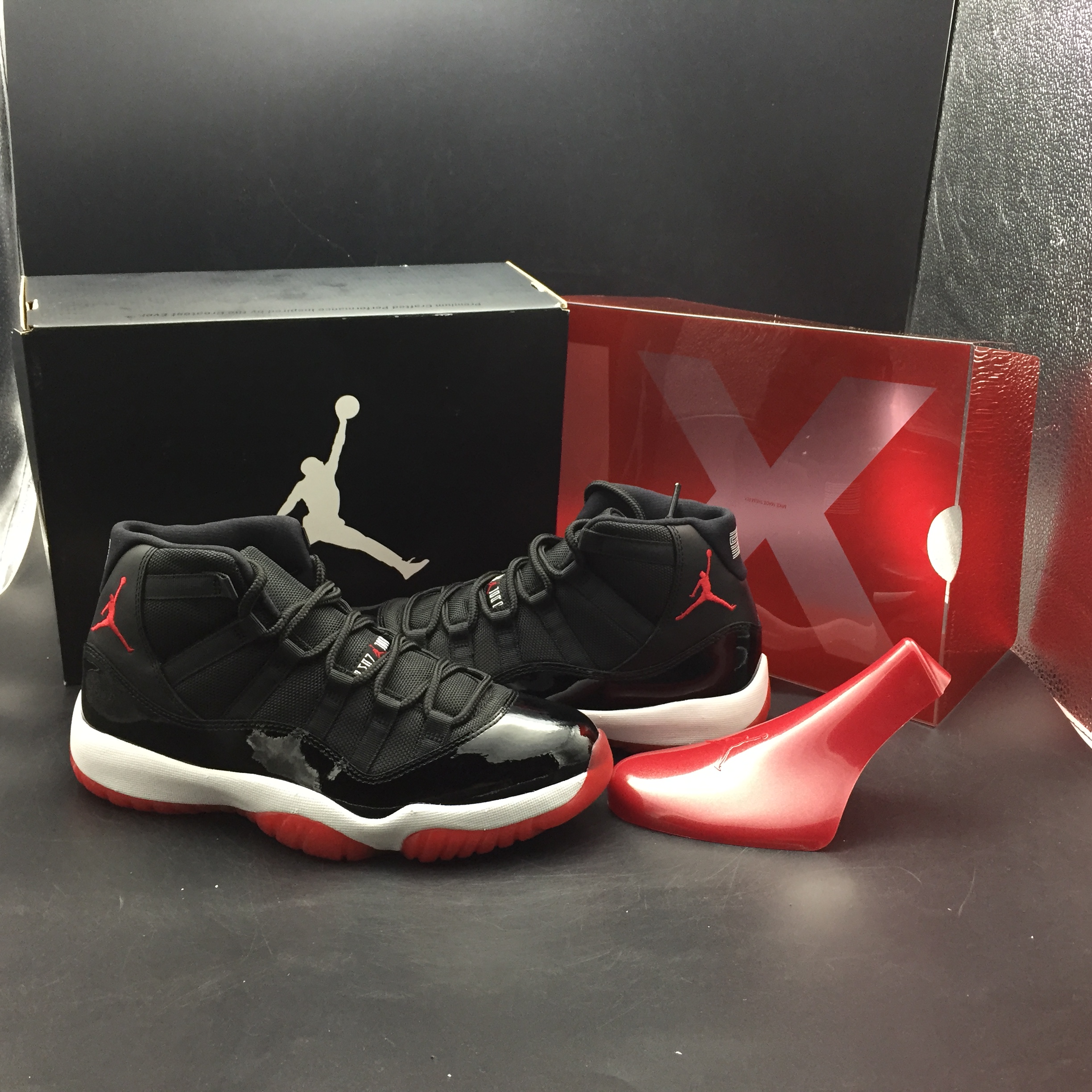 Air Jordan11 Black and Red 378037-010