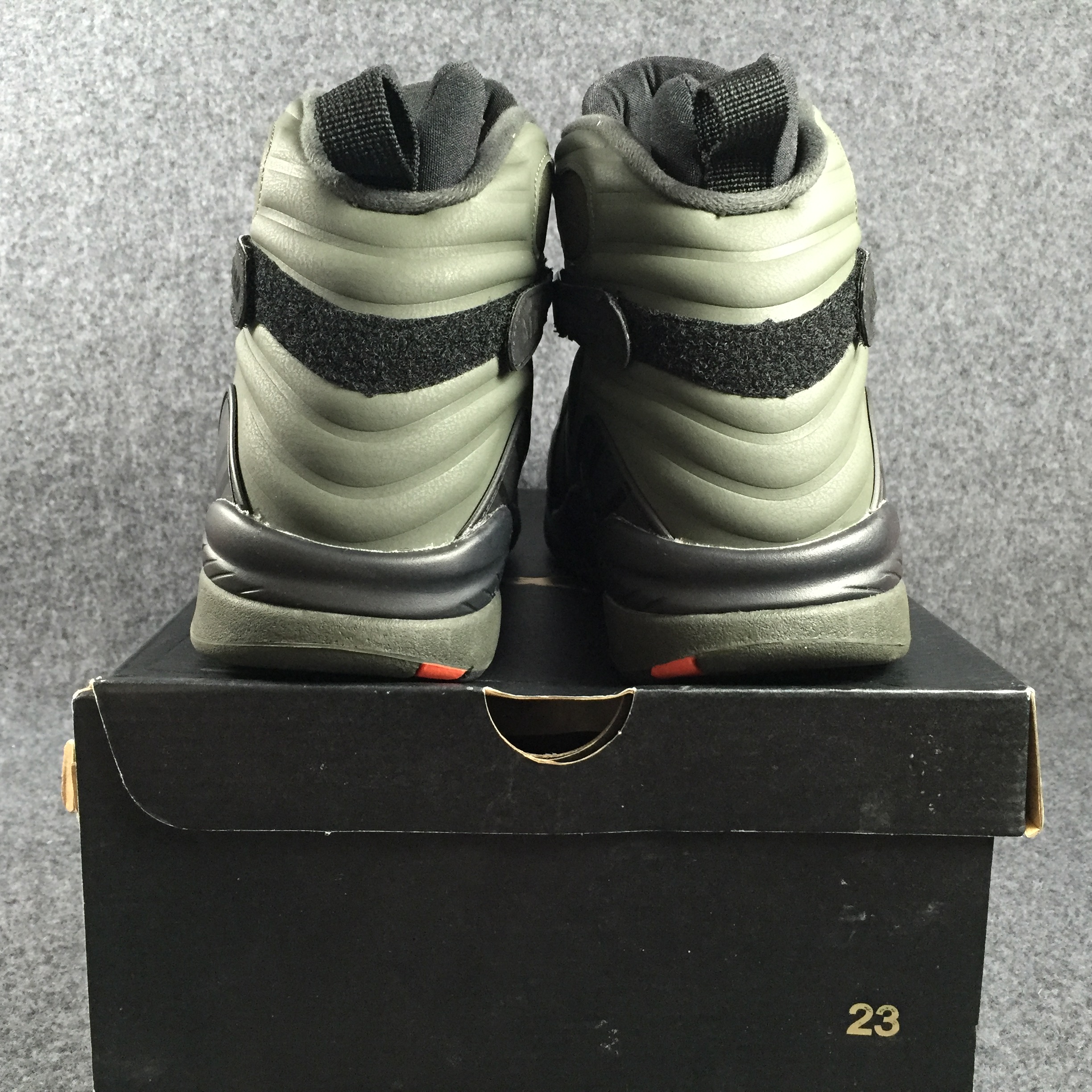 Air Jordan 8 Take Flight Undefeated 305381-305