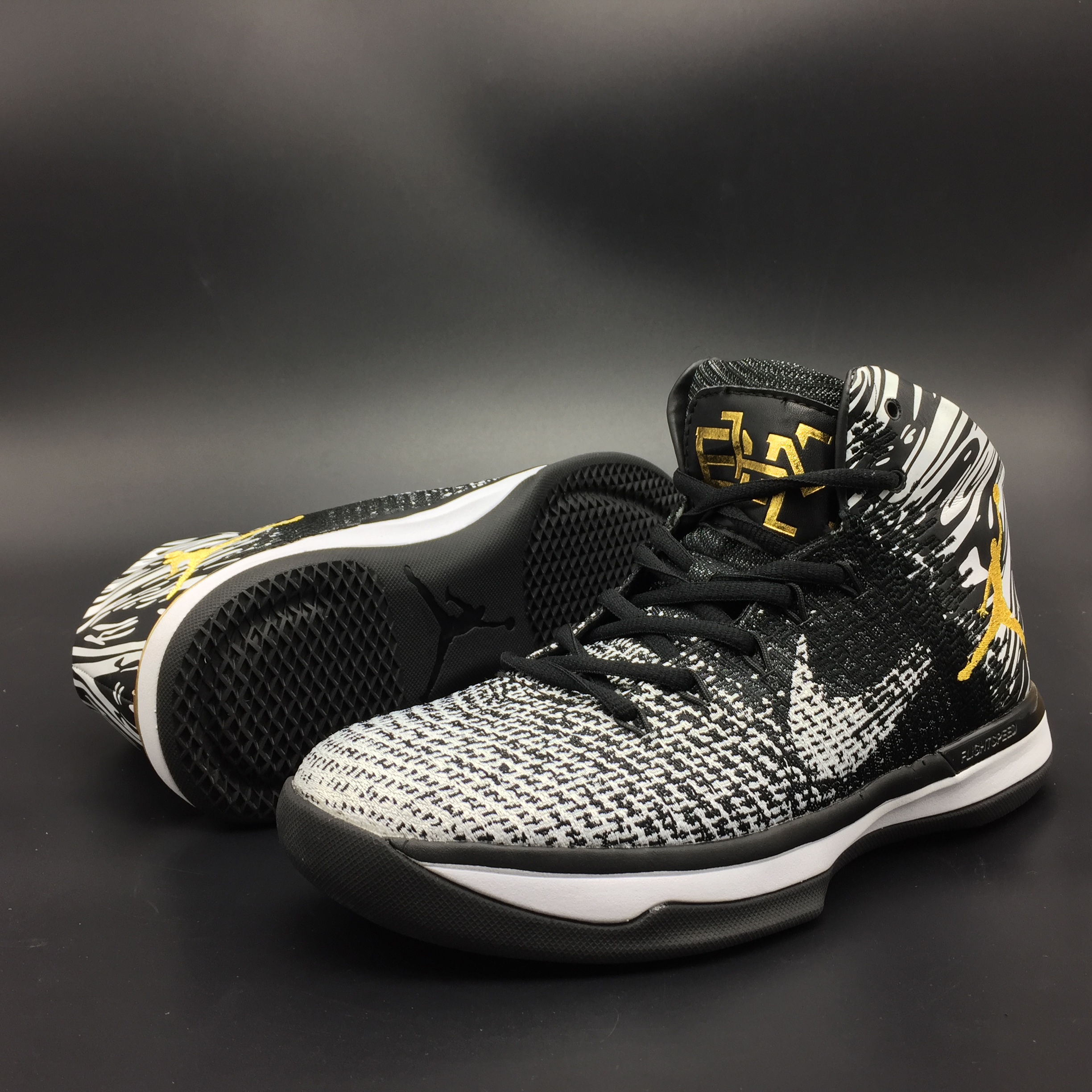 Air Jordan 31 “BHM” Black Moon 905847-110