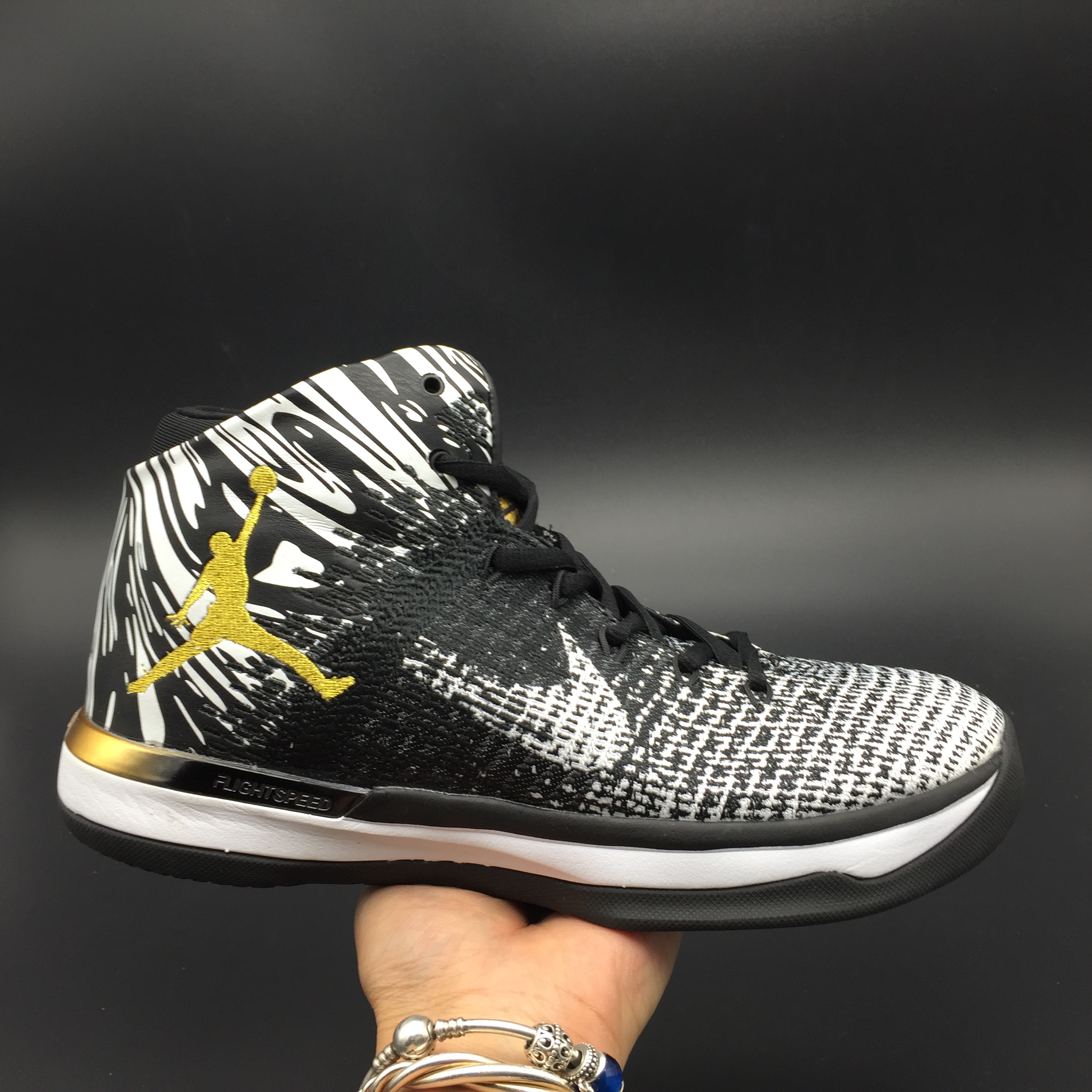 Air Jordan 31 “BHM” Black Moon 905847-110