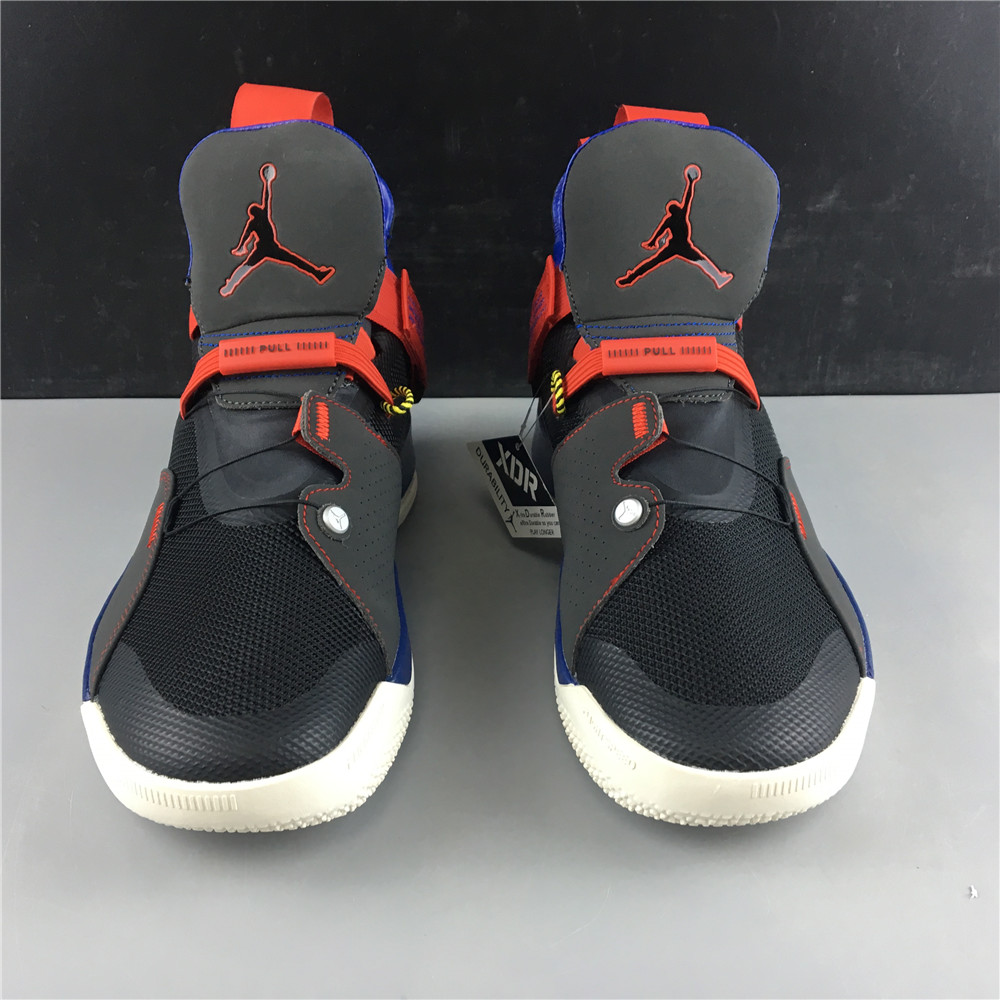 Air Jordan 33 Teck Pack black red BV5072-001