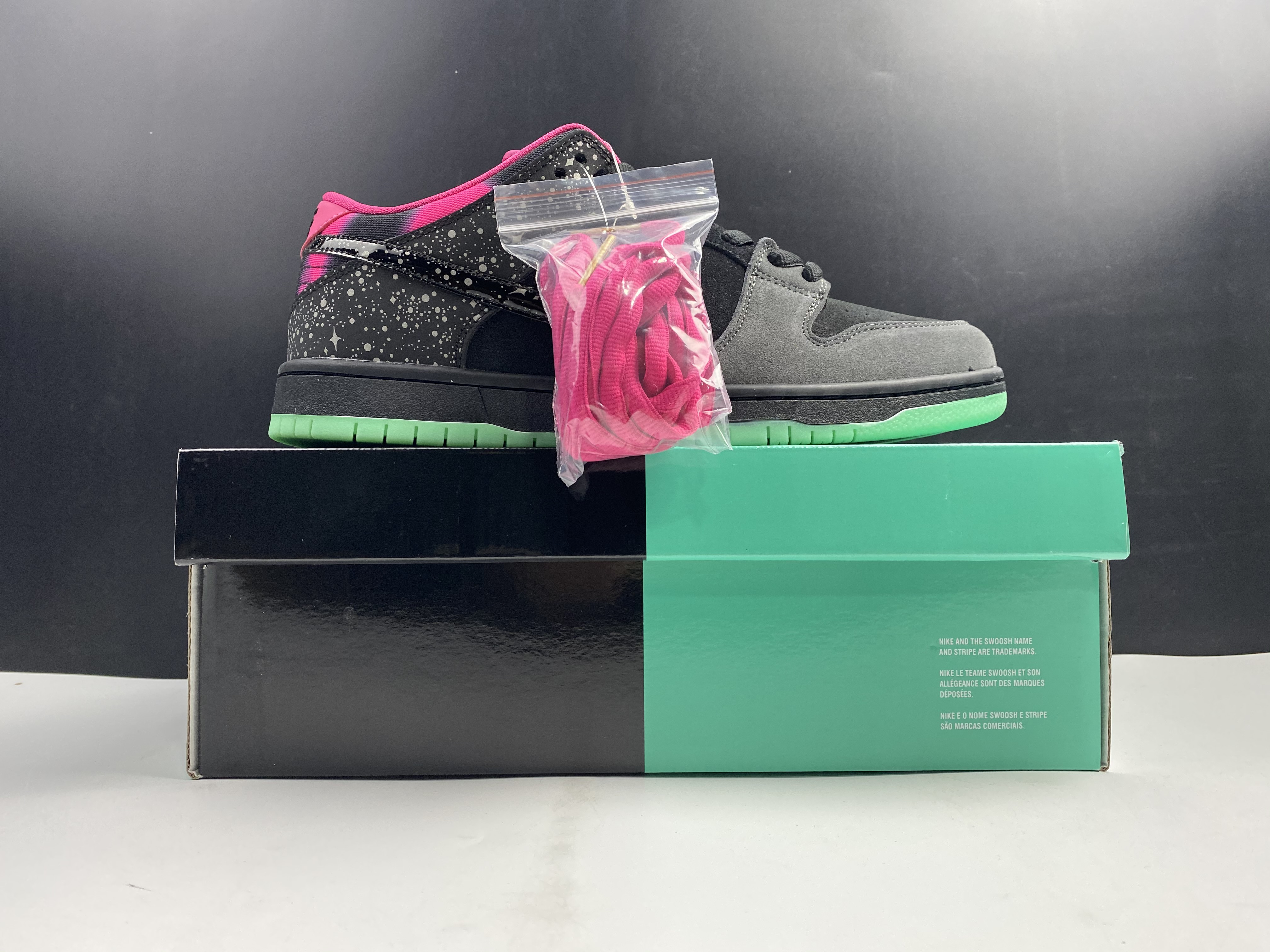 Nike Dunk Low Premium SB AE QS 724183 063
