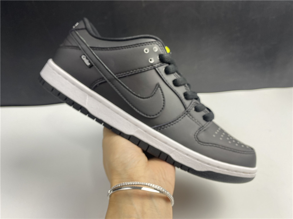 Nike SB Dunk Low Civilist CZ5123-001