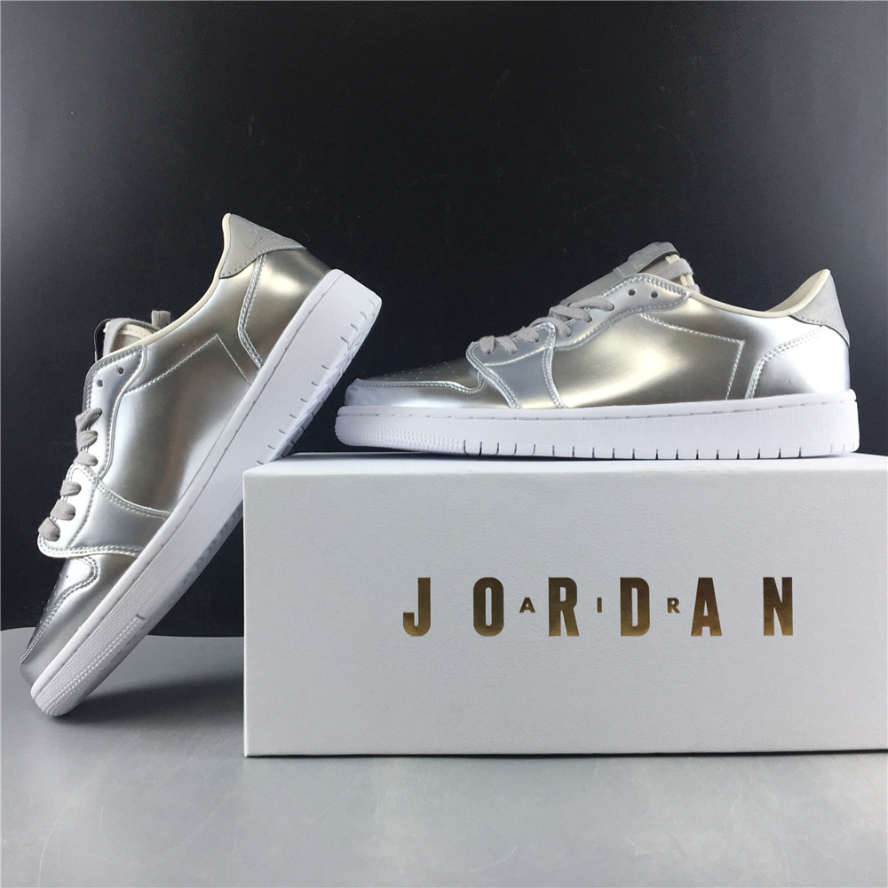 Air Jordan 1 Retro Low Pinnacle Metallic Silver 852549-003