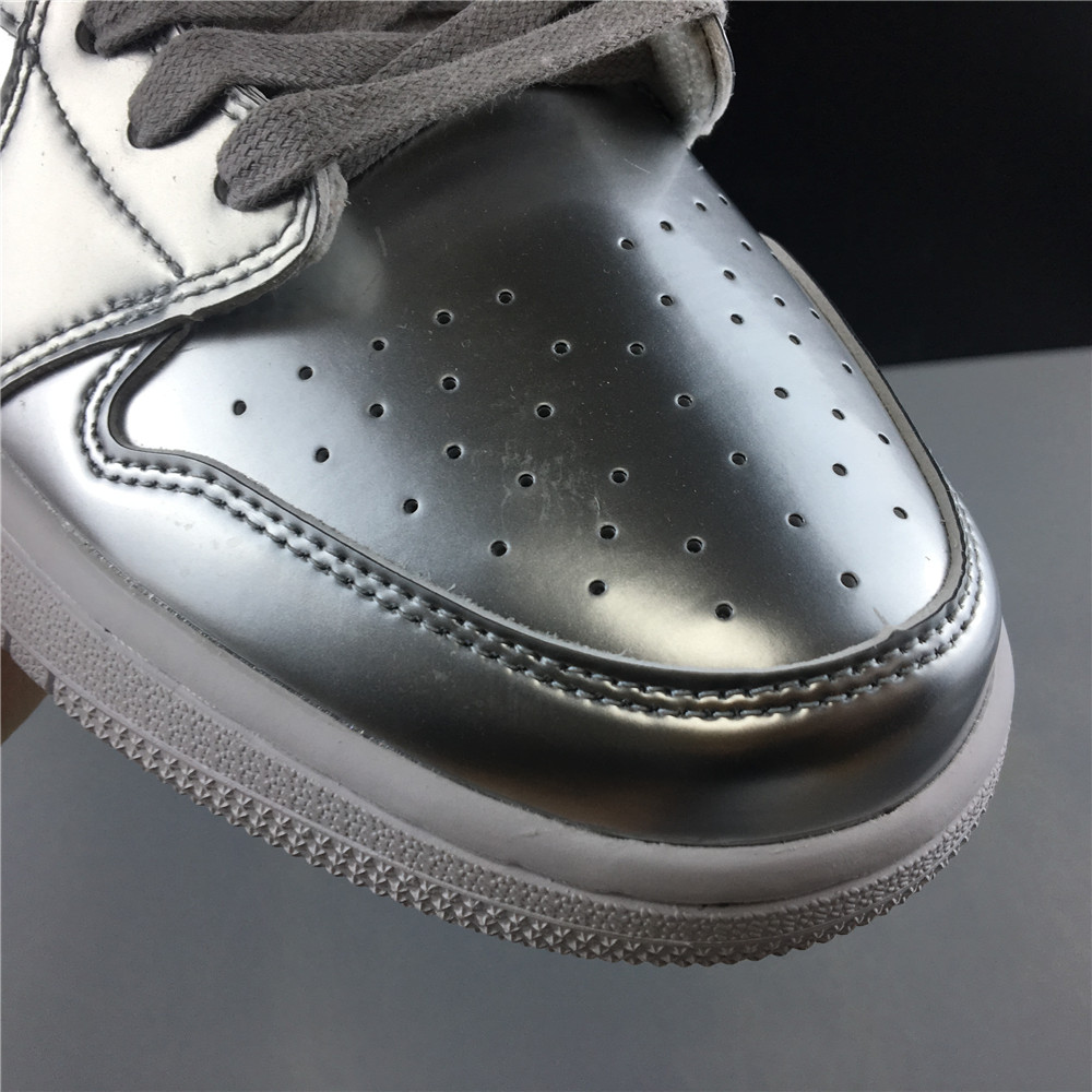 Air Jordan 1 Retro Low Pinnacle Metallic Silver 852549-003