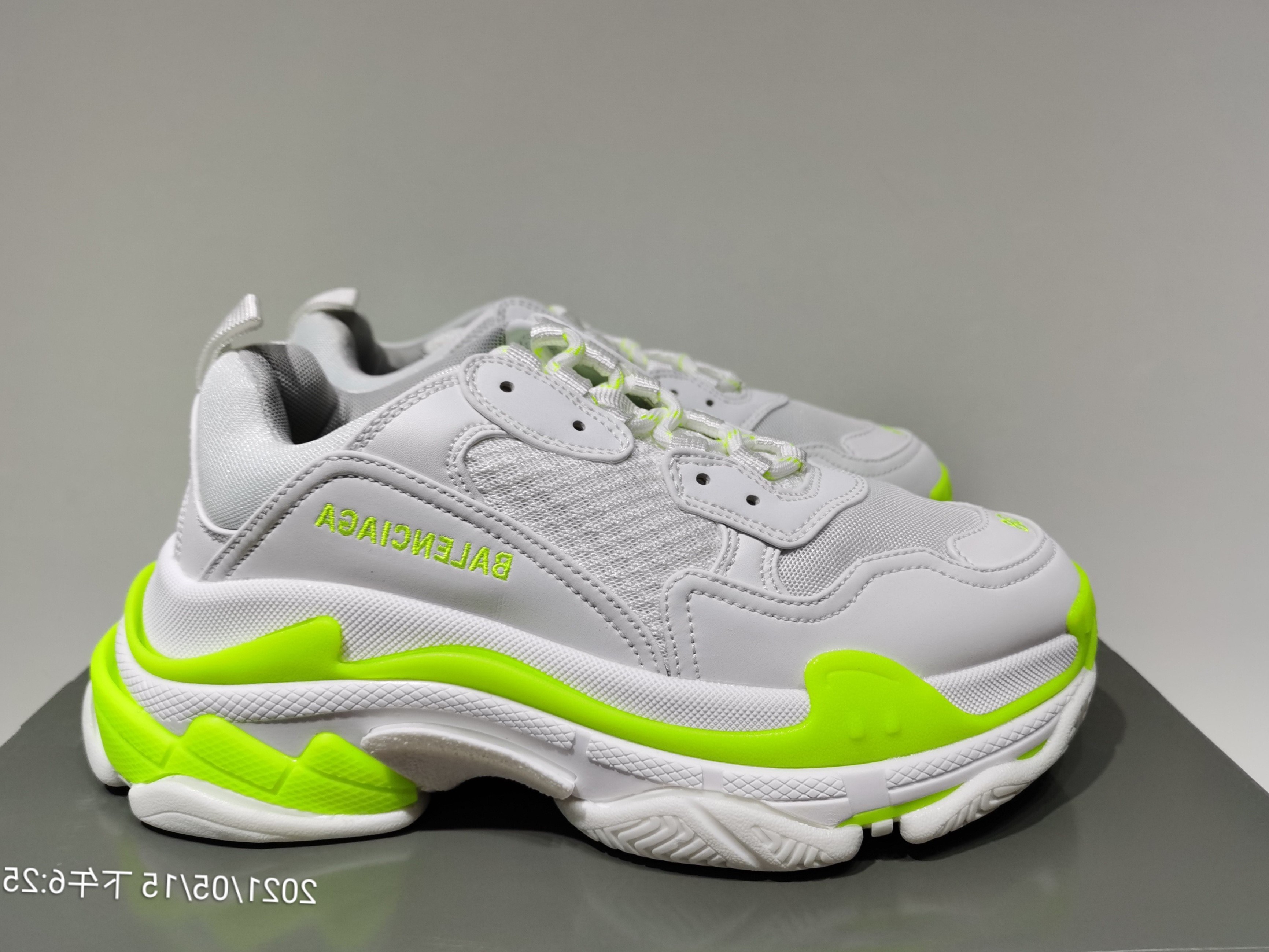 Blncig Triple S 536737 W0901 9088