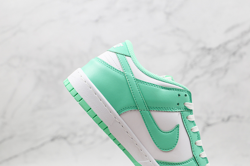 Nike Dunk Low Green Glow DD1503-105