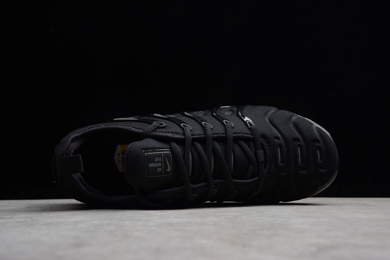 Nike Air VaporMax Plus Triple Black 924453-004