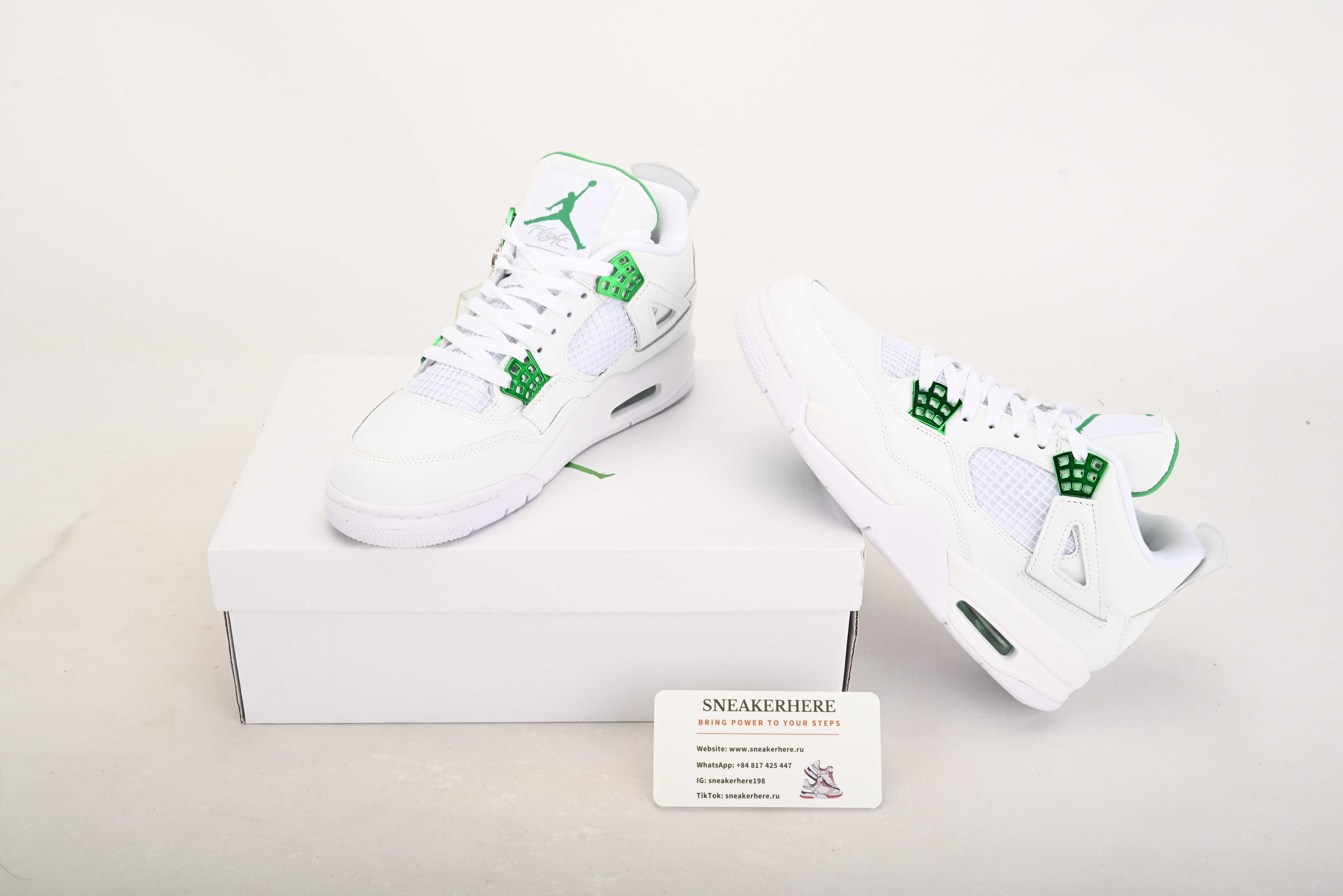 Air Jordan 4 Retro Metallic Green CT8527-113