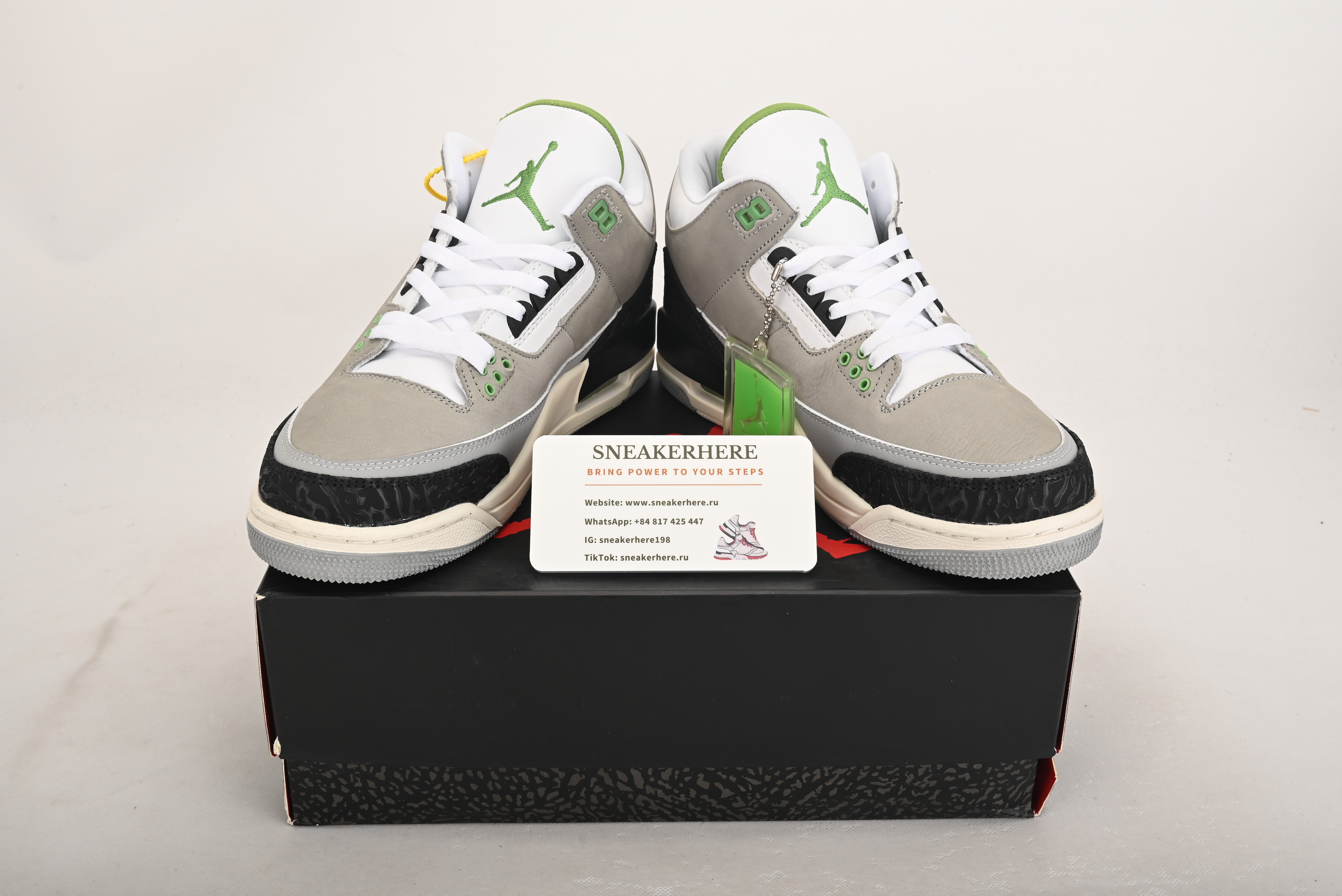 Air Jordan 3 Retro Chlorophyll 136064-006
