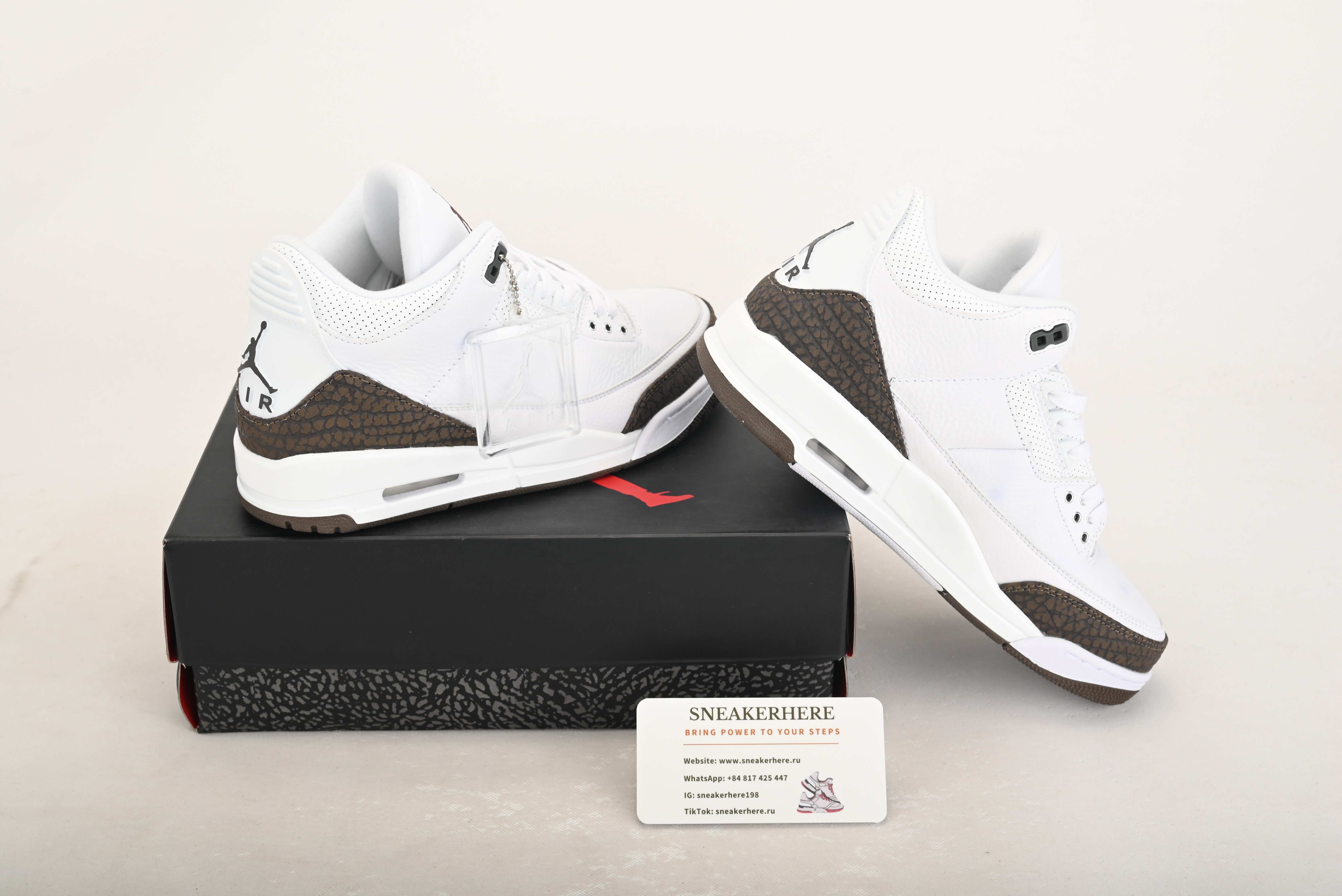 Air Jordan 3 Retro Mocha (2018) 136064-122