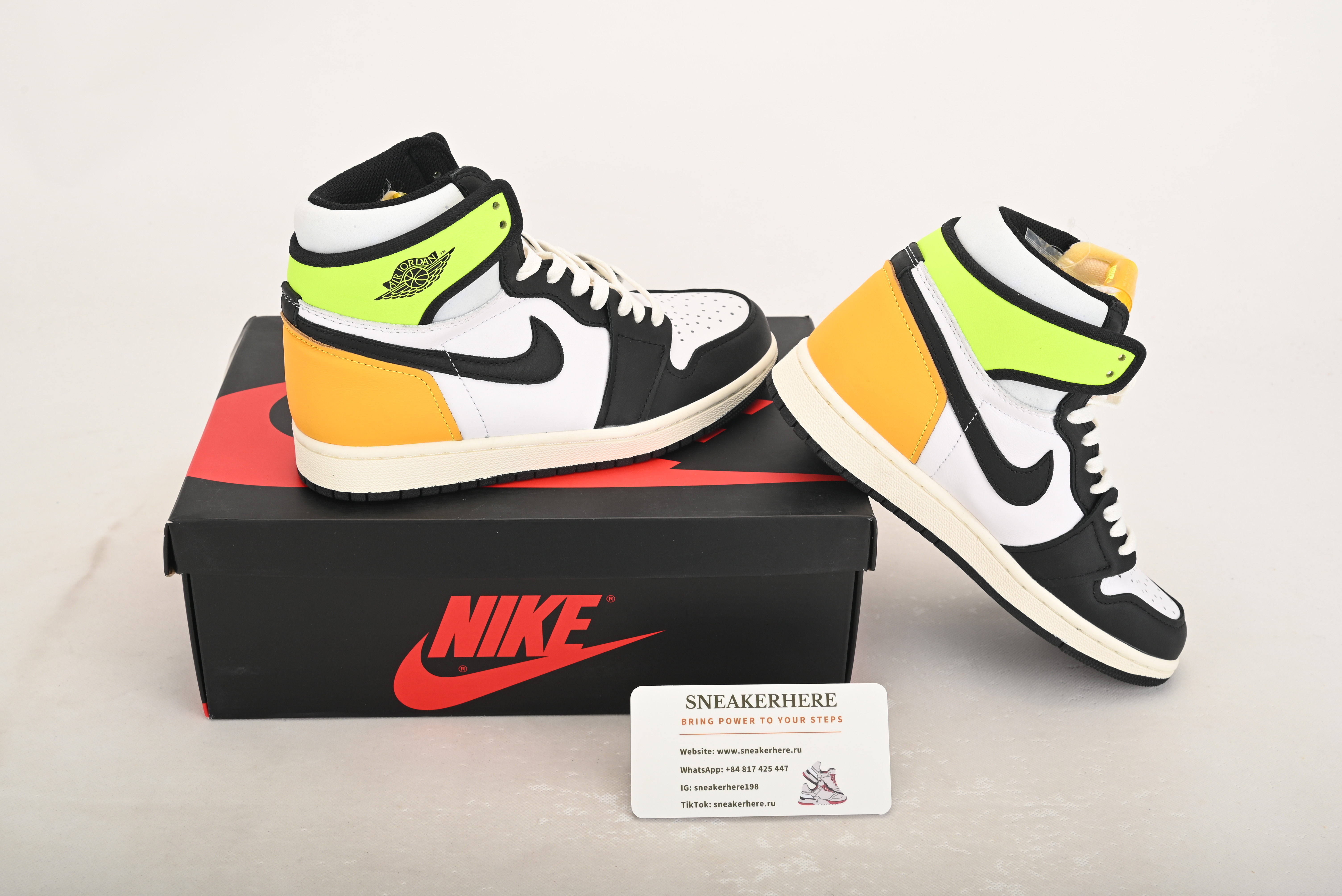 Air Jordan 1 Retro High White Black Volt University Gold 555088-118