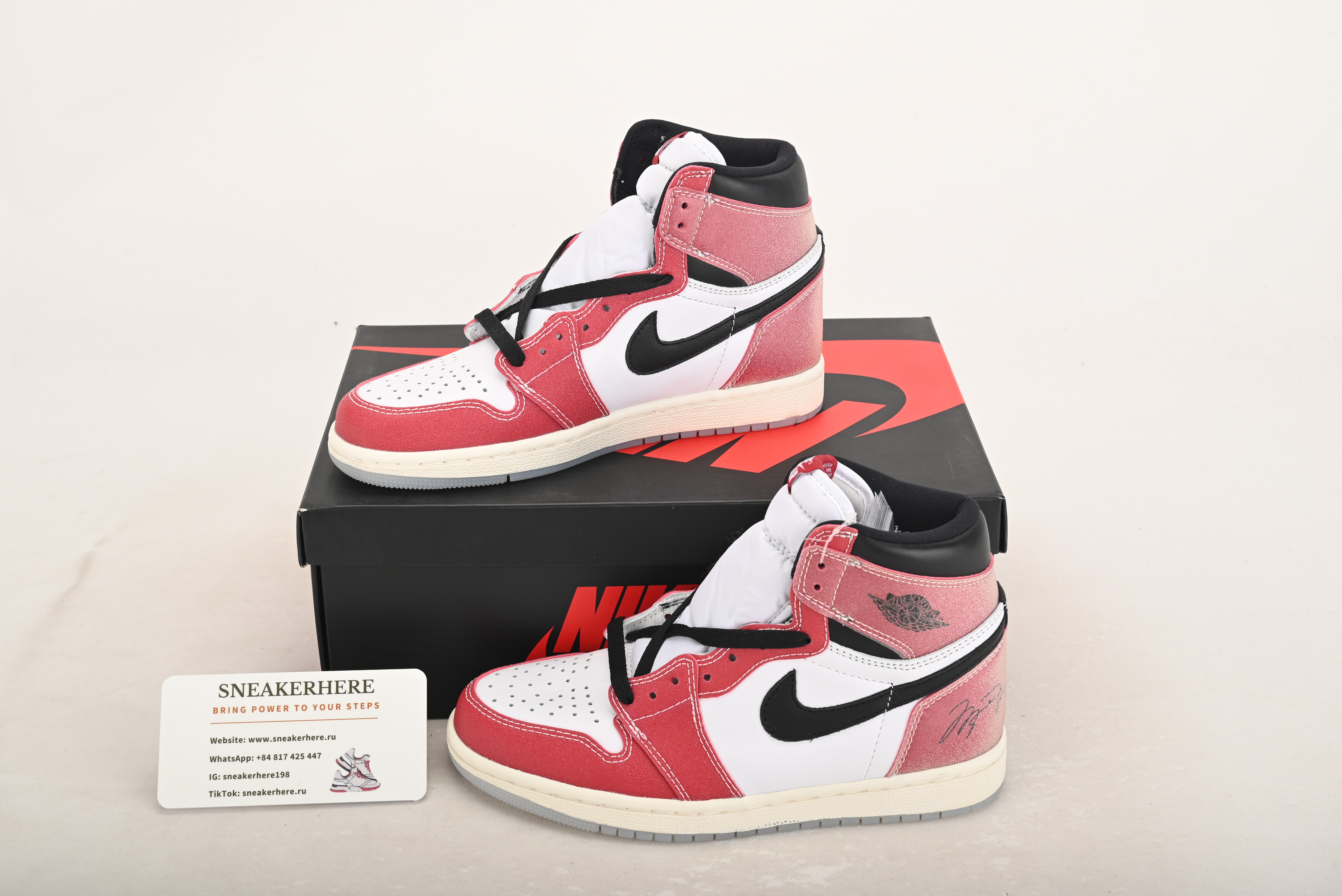 Air Jordan 1 Retro High Trophy Room Chicago DA2728-100