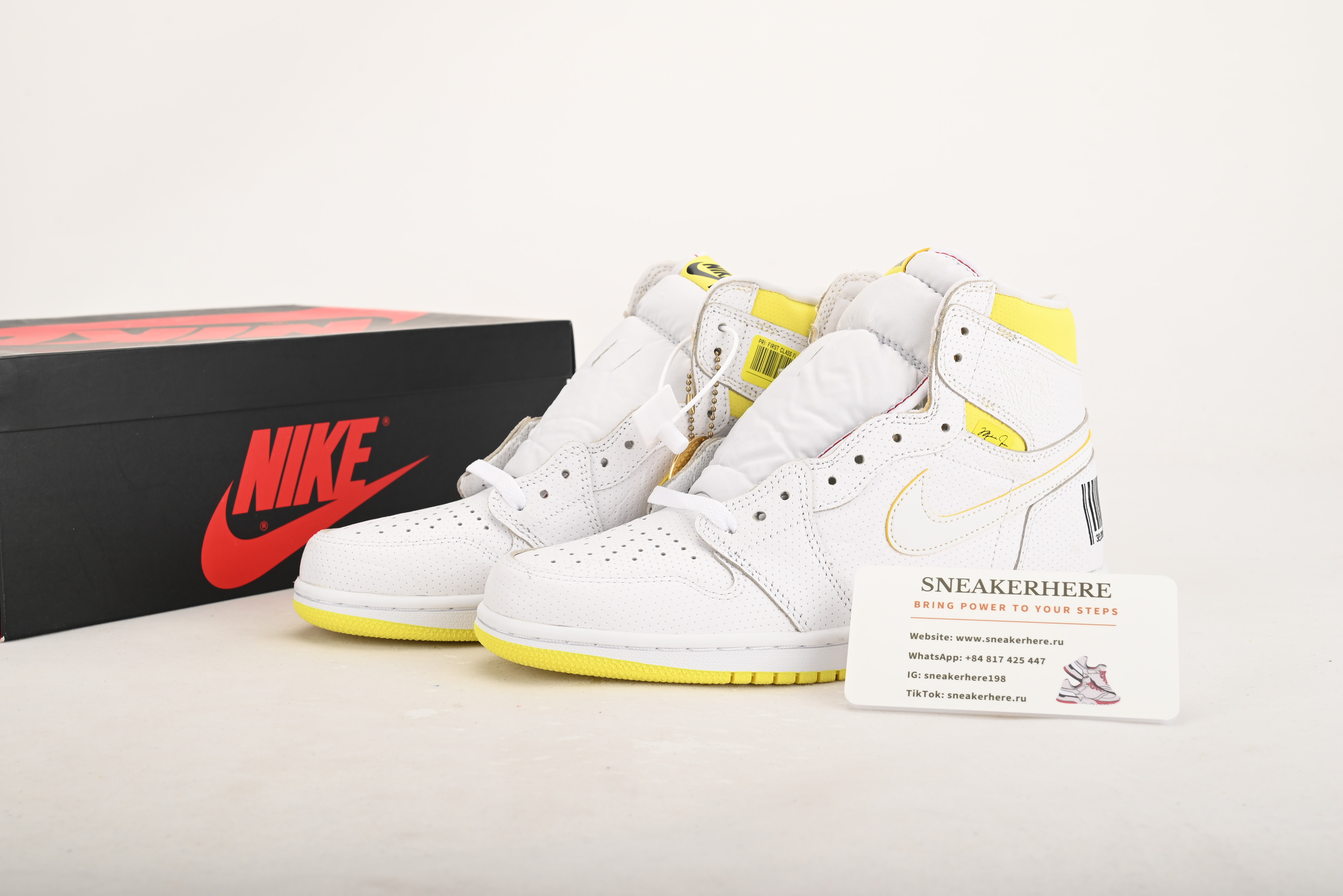 Air Jordan 1 Retro High First Class Flight 555088-170