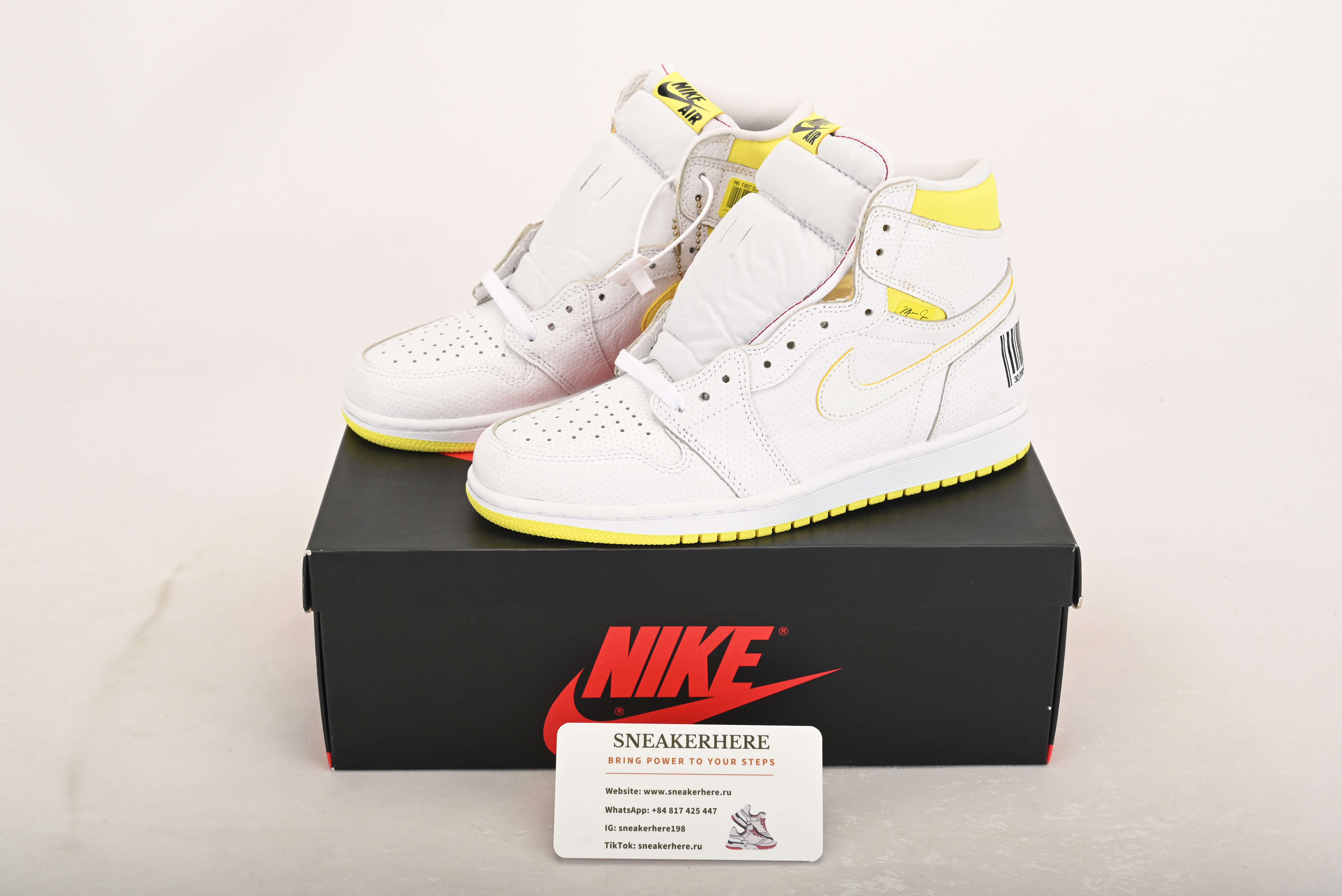 Air Jordan 1 Retro High First Class Flight 555088-170