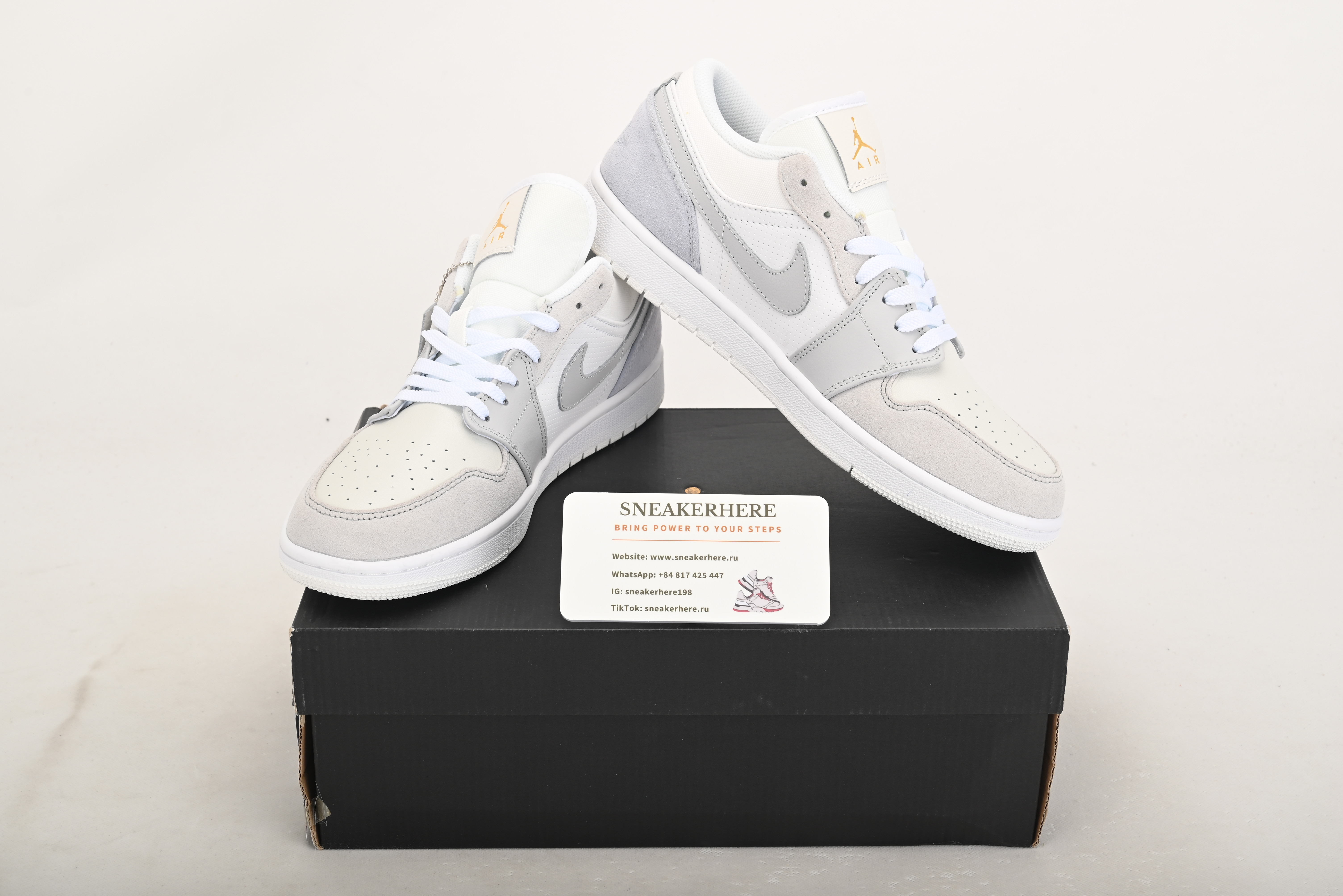 Air Jordan 1 Low Paris CV3043-100