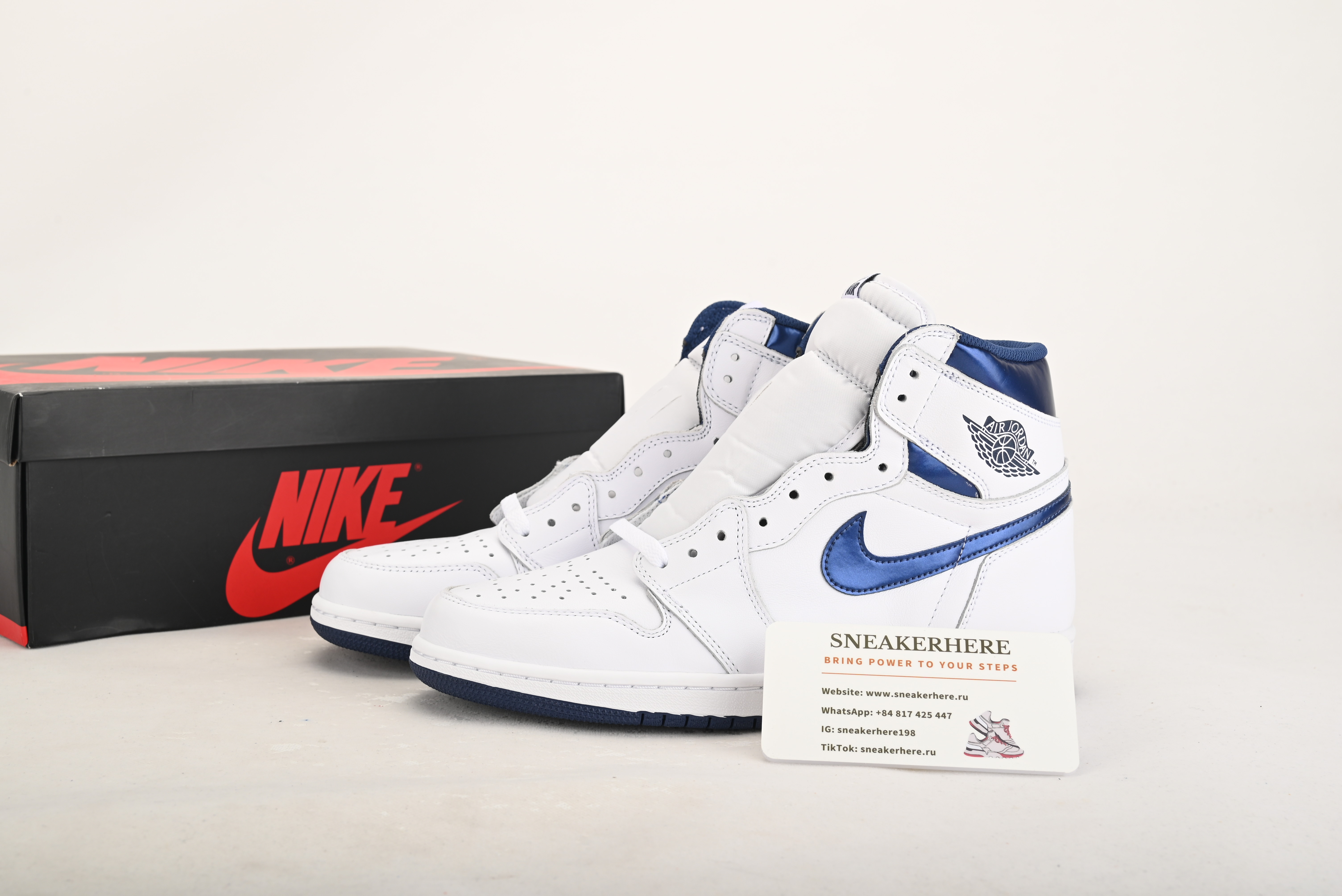 Air Jordan 1 Retro Metallic Navy 555088-106