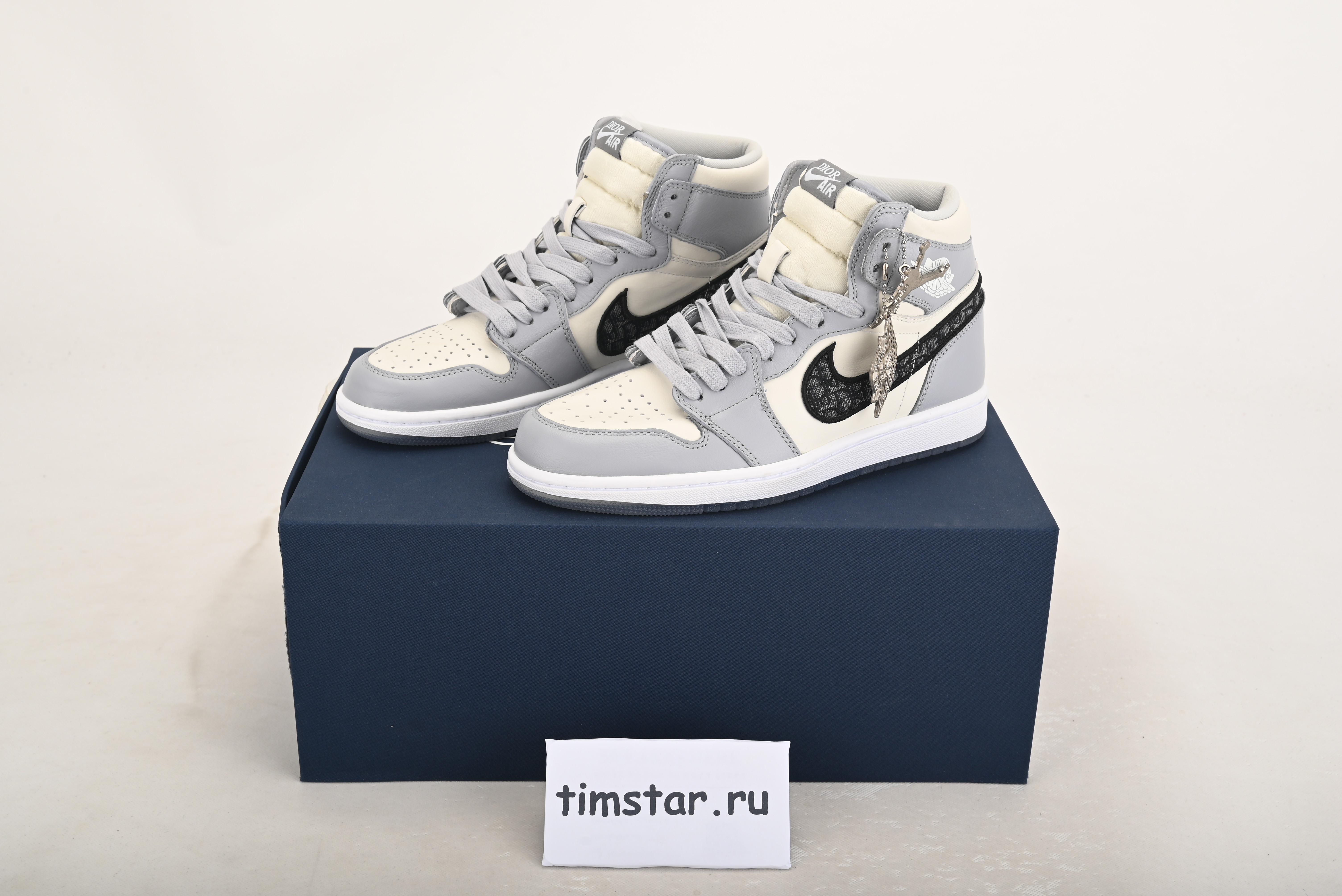 Air Jordan 1 High OG Dioorr AA3834 623