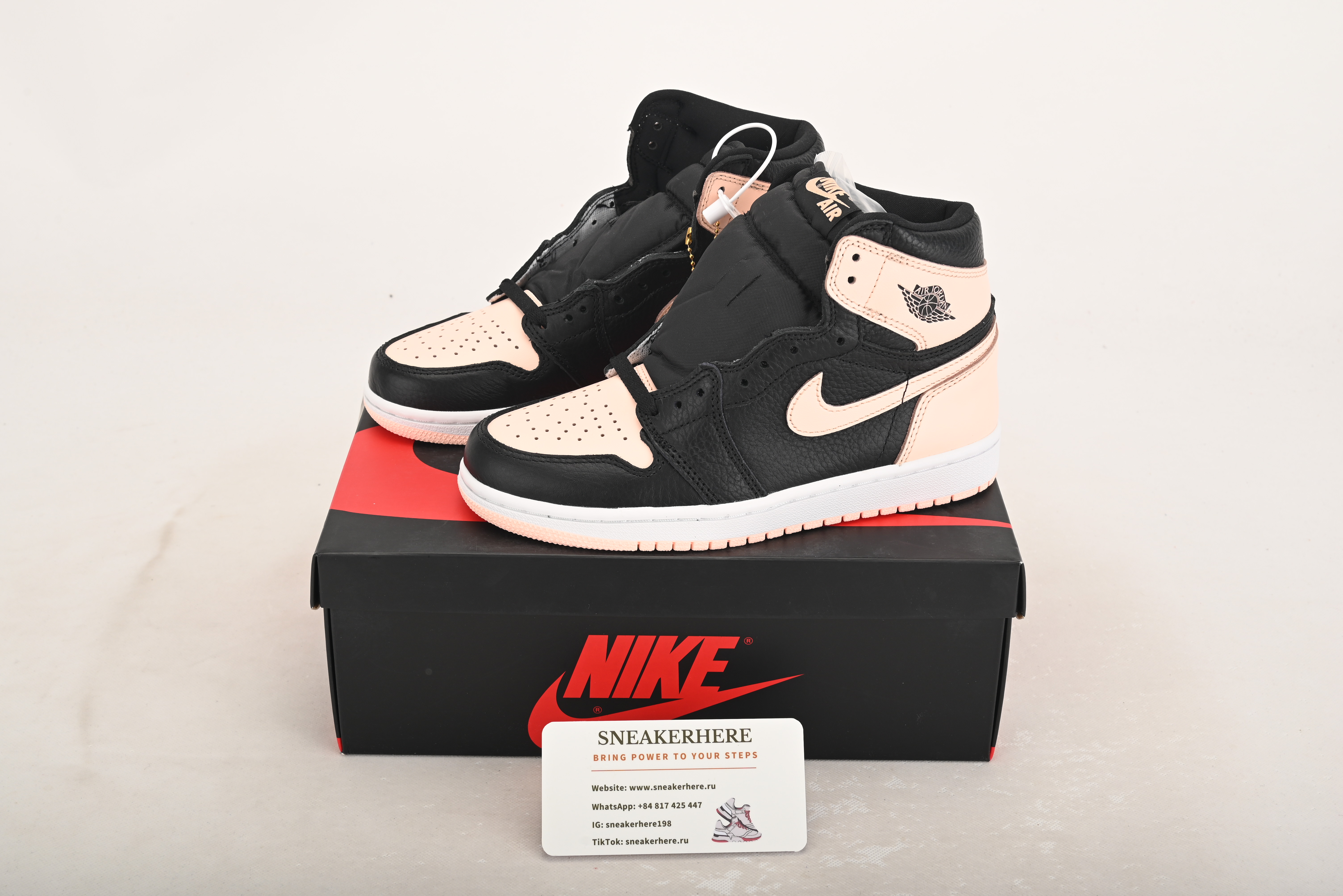 Air Jordan 1 Retro High Black Crimson Tint 555088-081