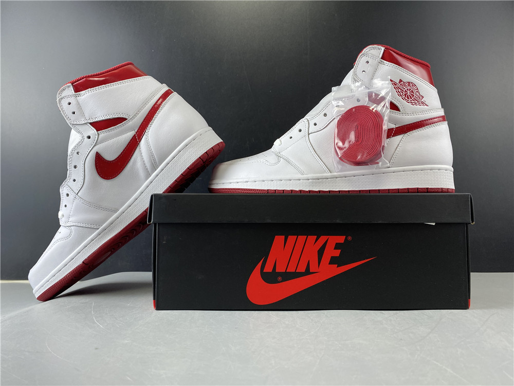 Air Jordan 1 Retro Metallic Red 555088-103