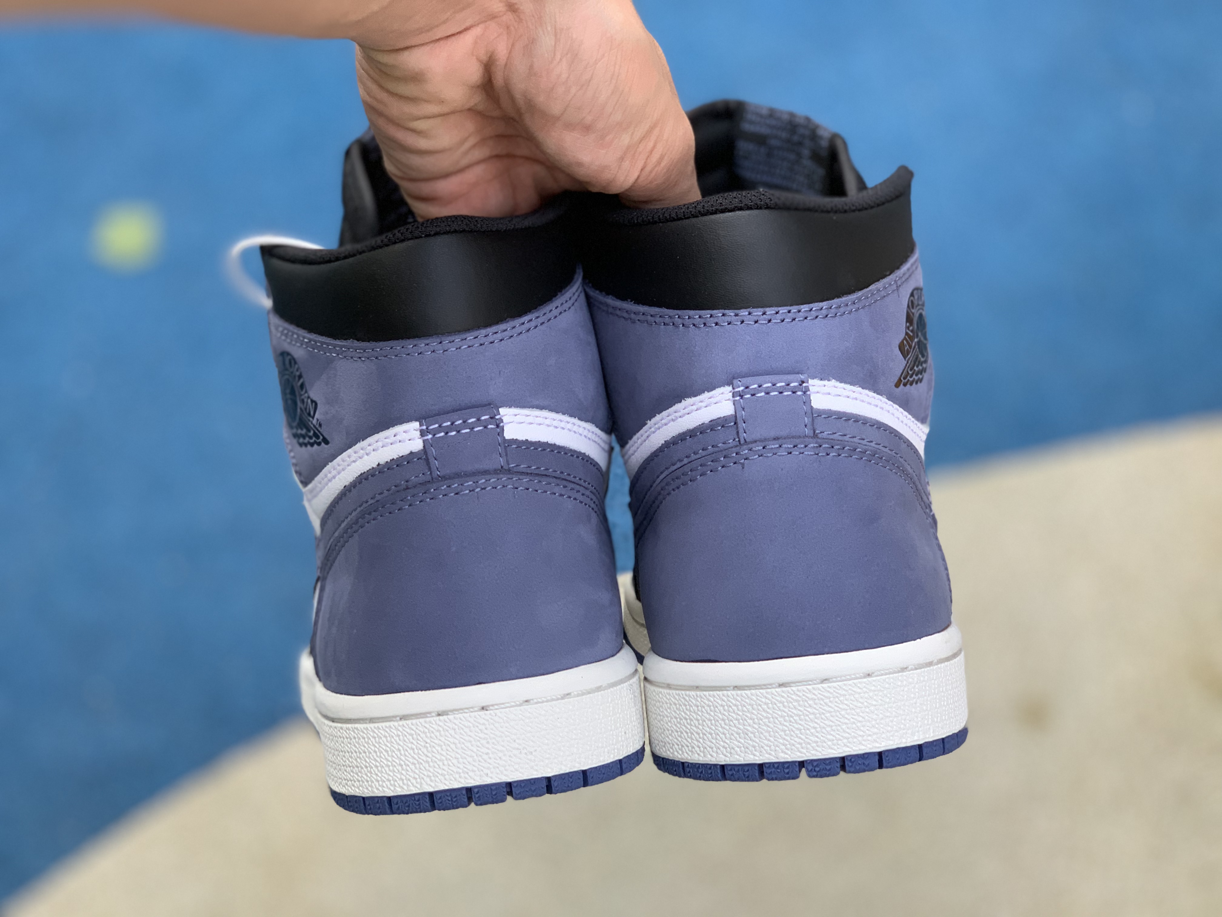 Air Jordan 1 Retro High Blue Moon 555088115