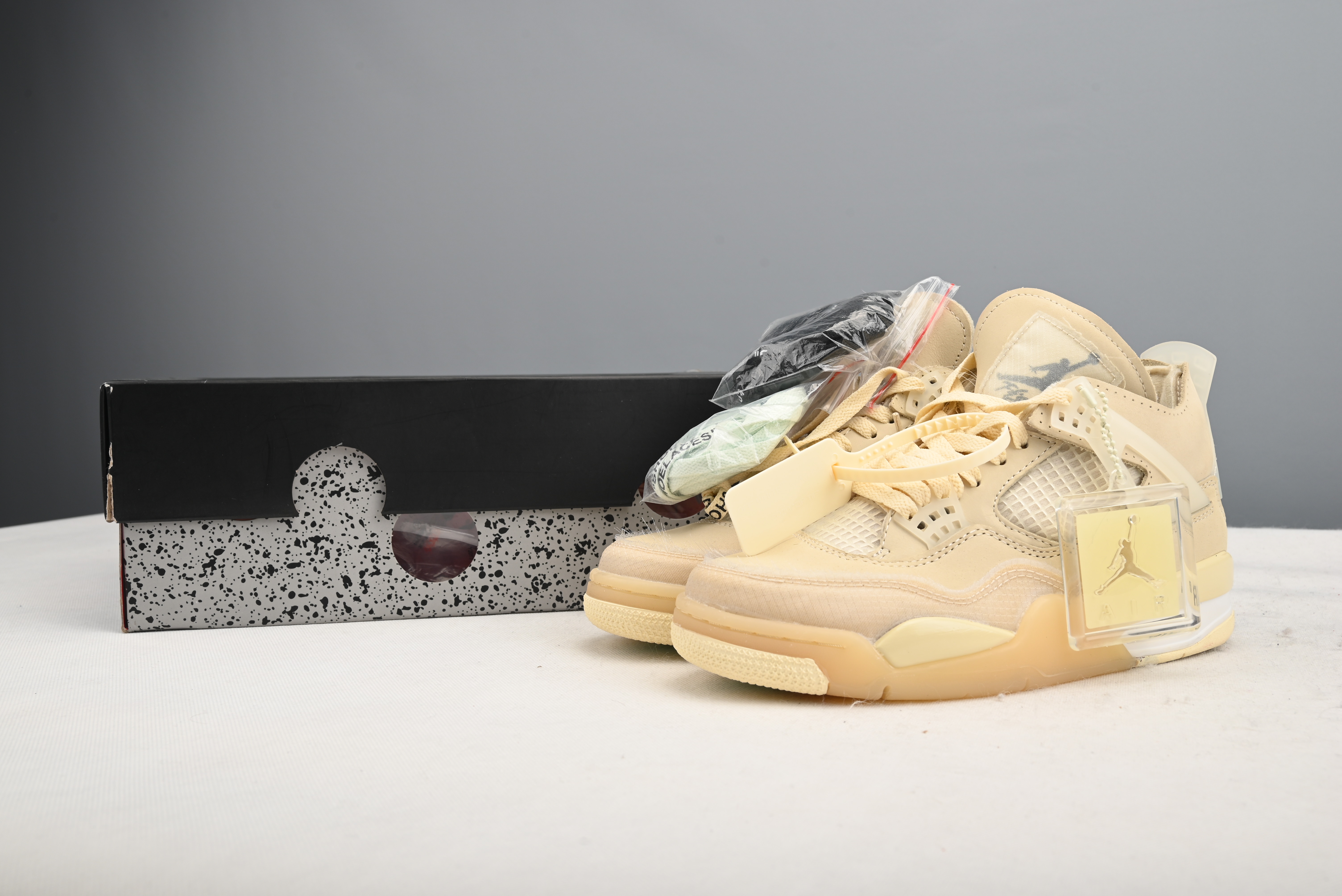 Jordan 4 Retro Off-White Sail  CV9388-100