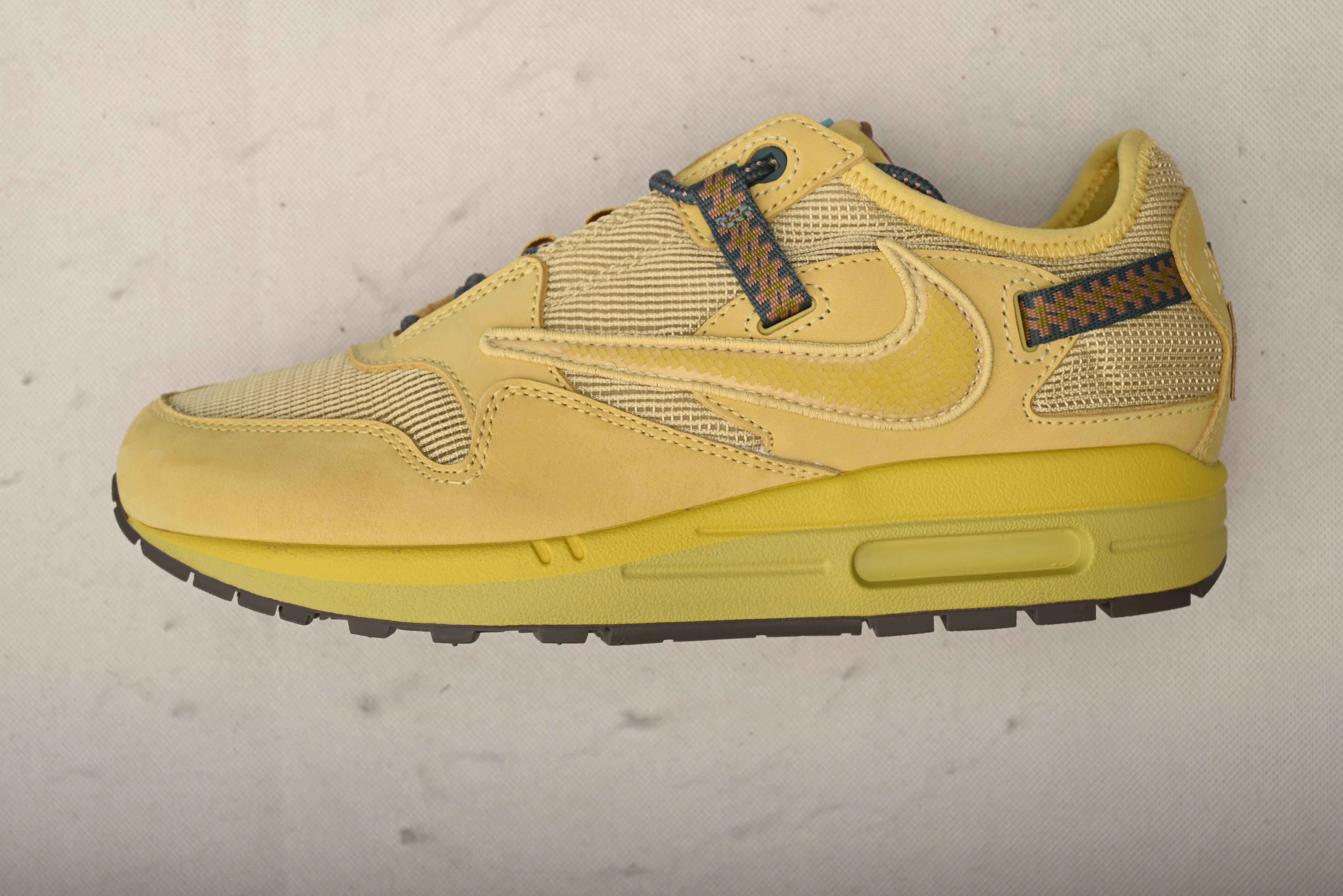 Nike Air Max 1 Travis Scott Cactus Jack Saturn Gold DO9392-700