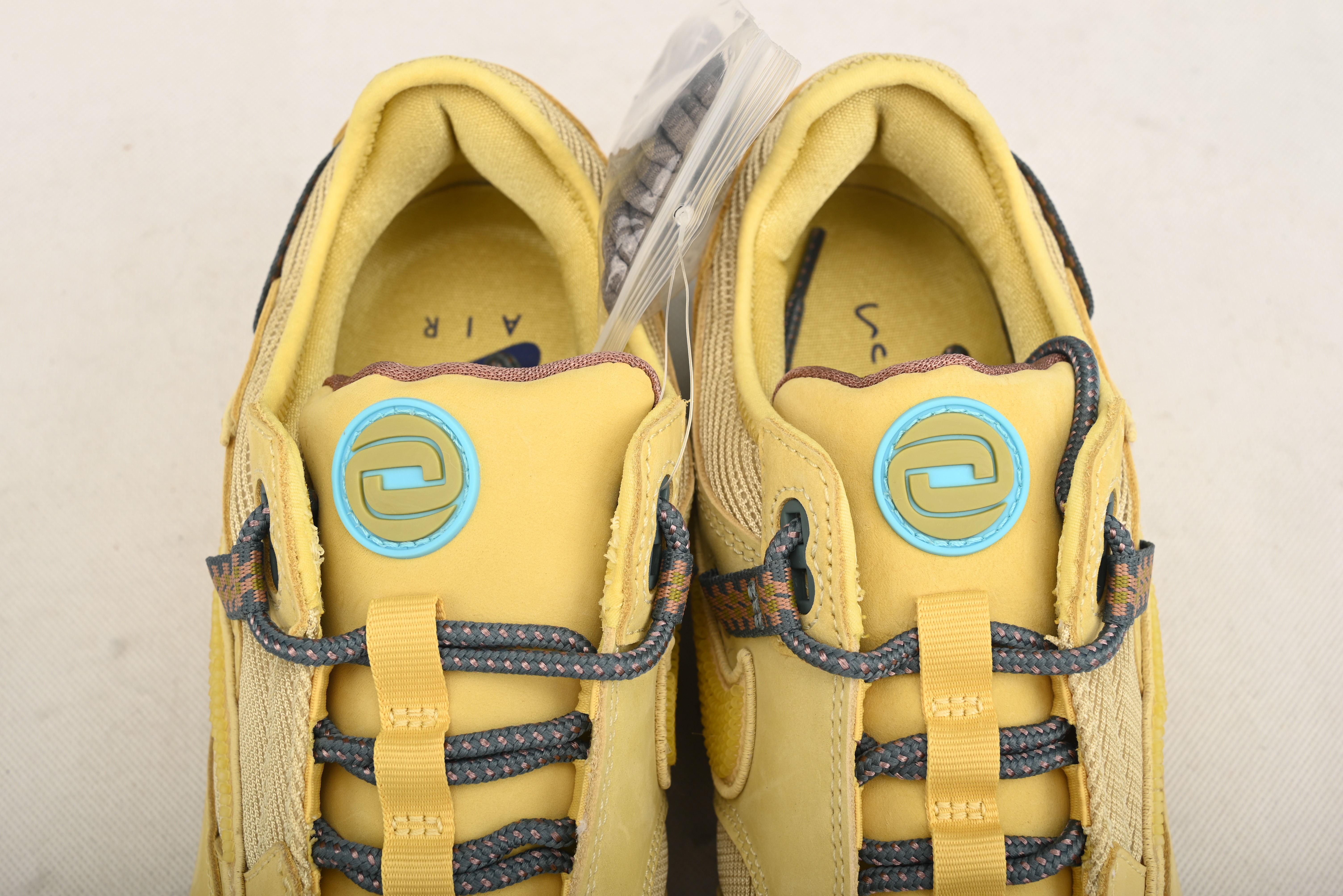 Nike Air Max 1 Travis Scott Cactus Jack Saturn Gold DO9392-700