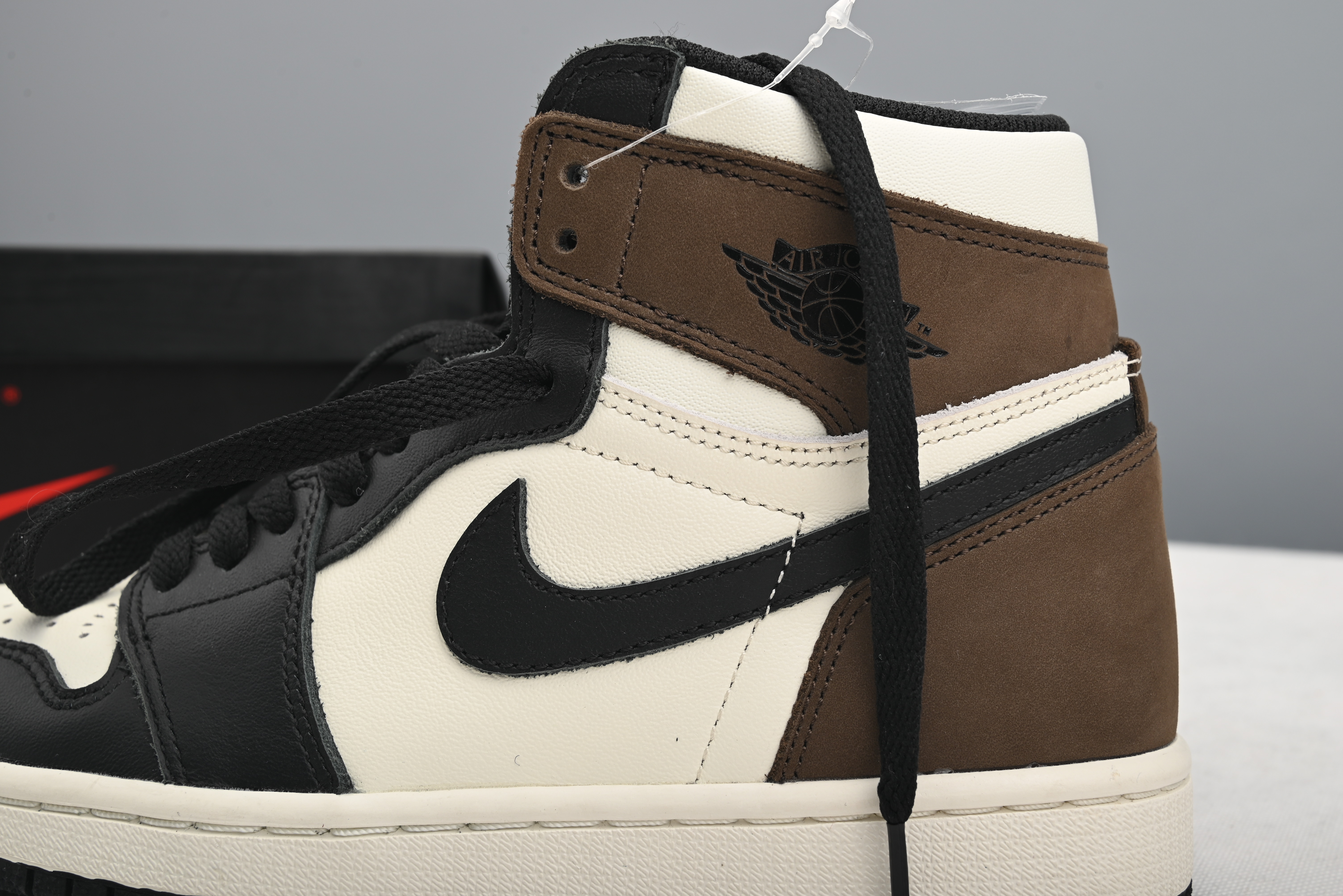 Jordan 1 Retro High Dark Mocha 575441-105