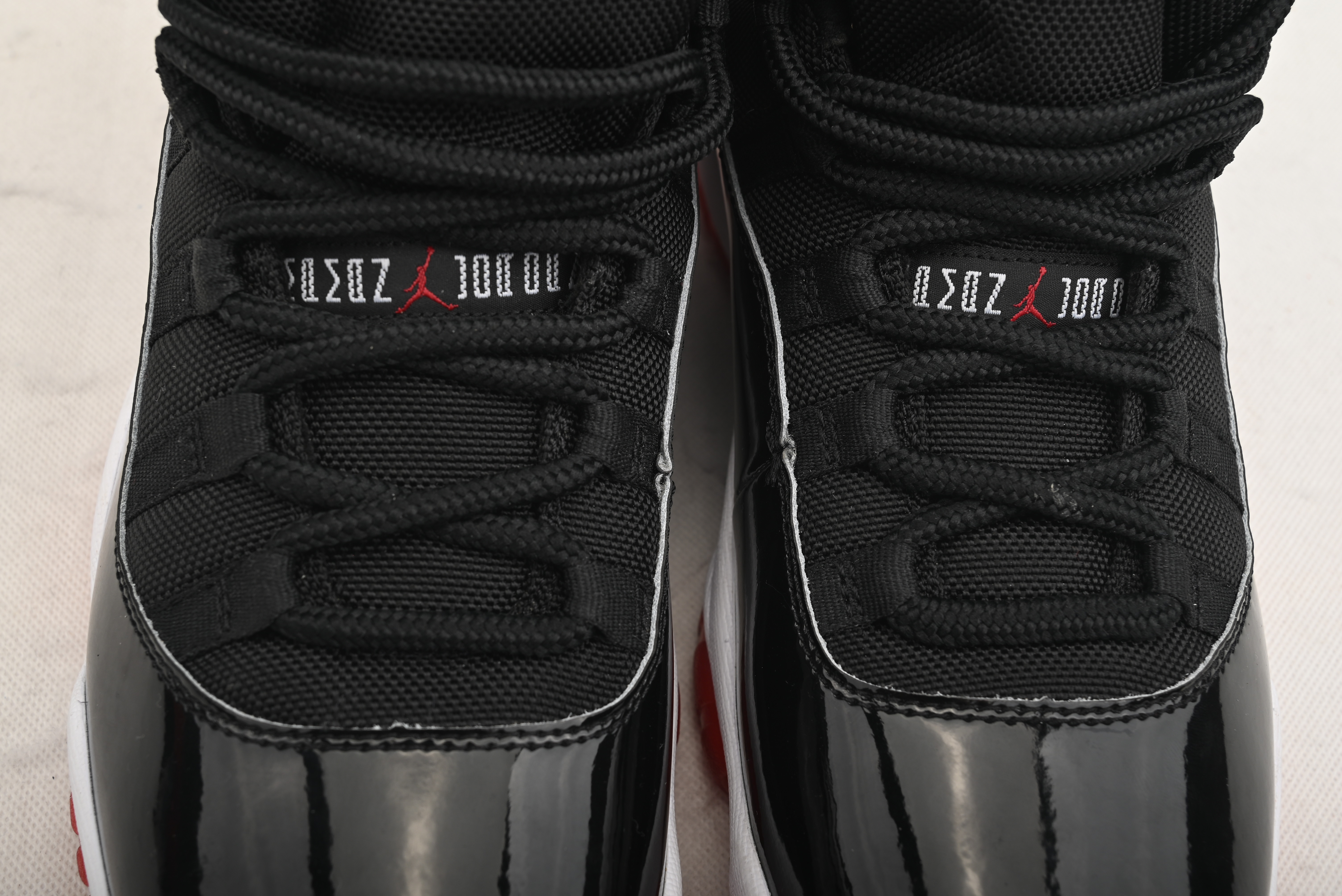 Jordan 11 Retro Playoffs Bred (2019) 378037-061