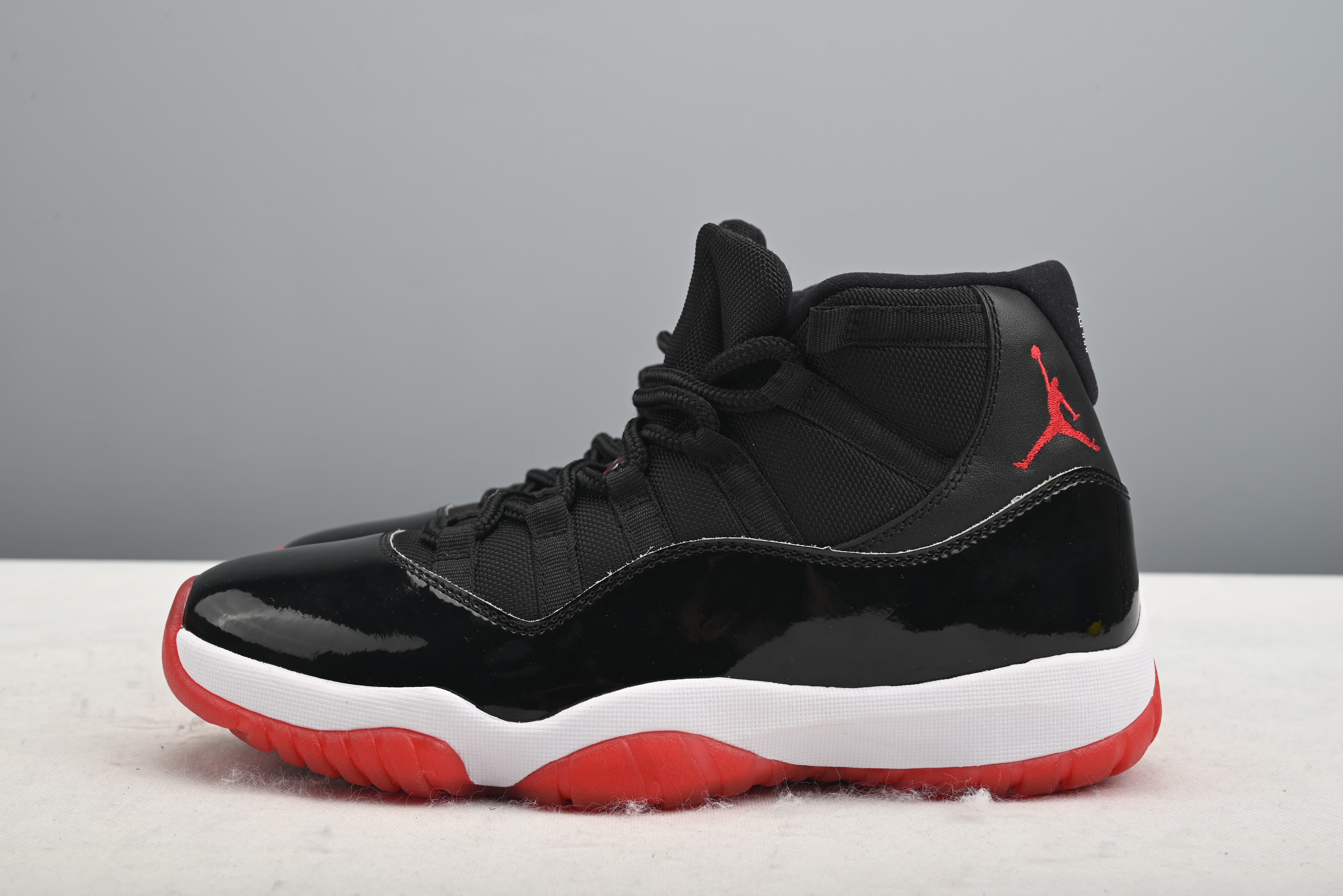 Jordan 11 Retro Playoffs Bred (2019) 378037-061