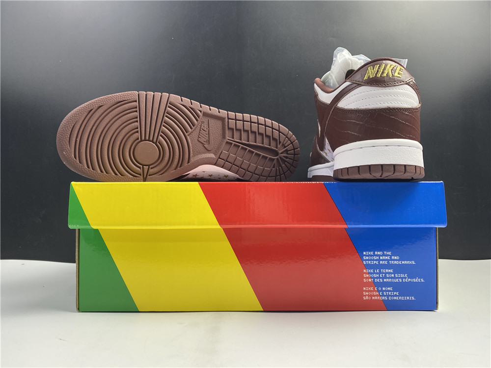 Nike SB Dunk Low Supreme Stars Barkroot Brown (2021) DH3228-103