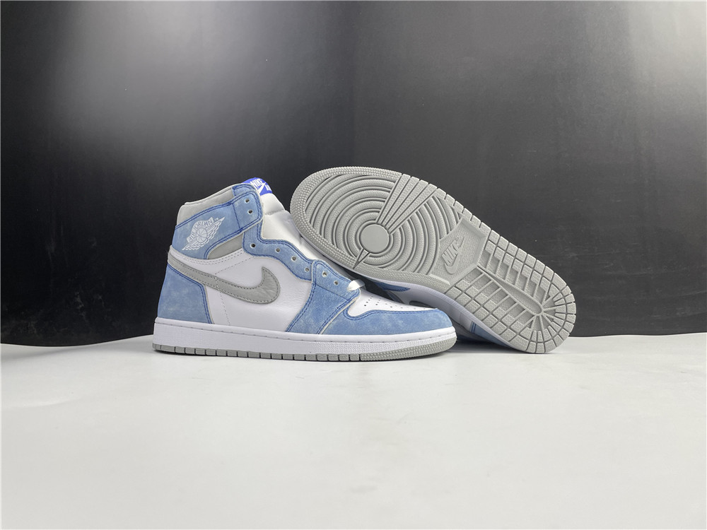 Jordan 1 Retro High Hyper Royal Smoke Grey  555088-402