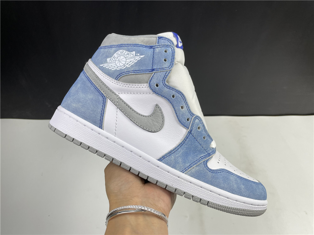 Jordan 1 Retro High Hyper Royal Smoke Grey  555088-402