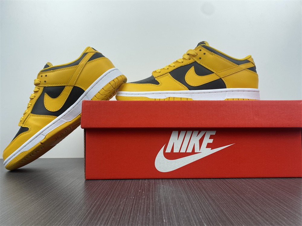 Nike Dunk Low Takes on a Familiar “Goldenrod” Colorwa  DD1391-004