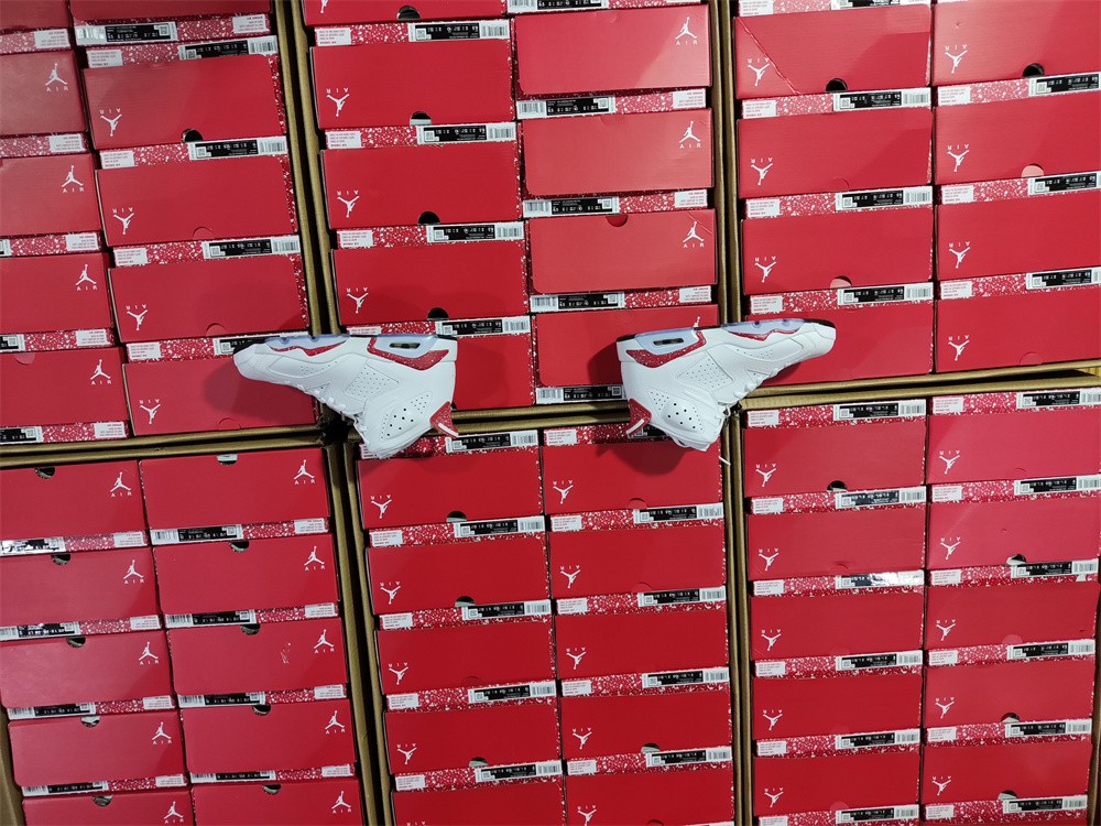 Air Jordan 6 “Red Oreo” CT8529-162