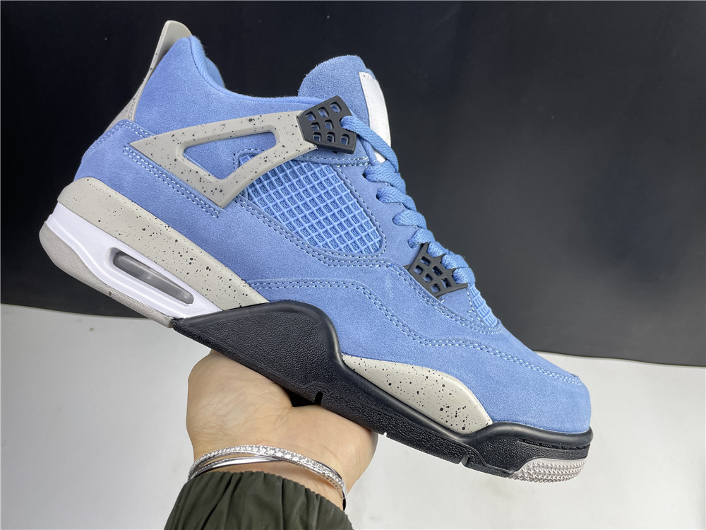 Air Jordan 4 Retro University Blue CT8527-400
