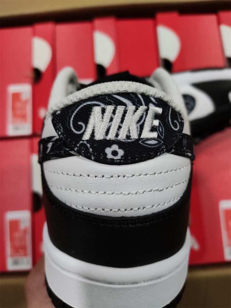 Nike Dunk Low Black Paisley (W)  DH4401-100