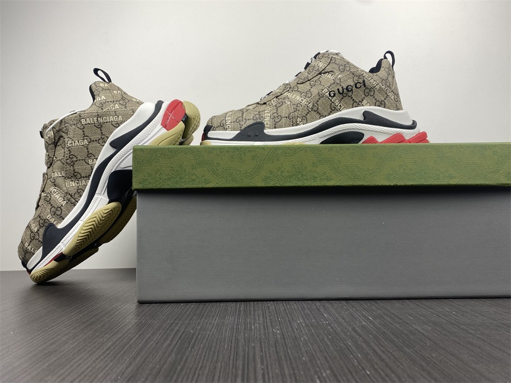 Guccii1 x Blncig The Hacker Project Triple S  681066ULZ10 9795