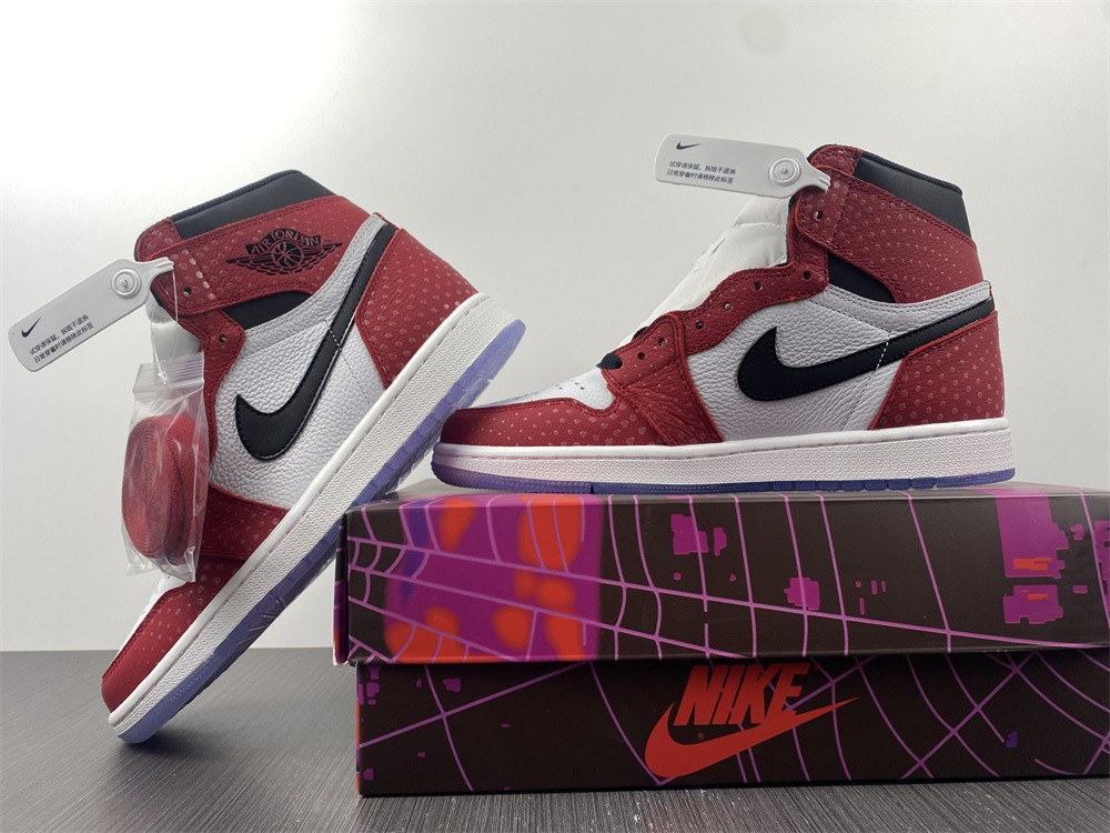 Air Jordan 1 High OG “Origin Story” 555088-602