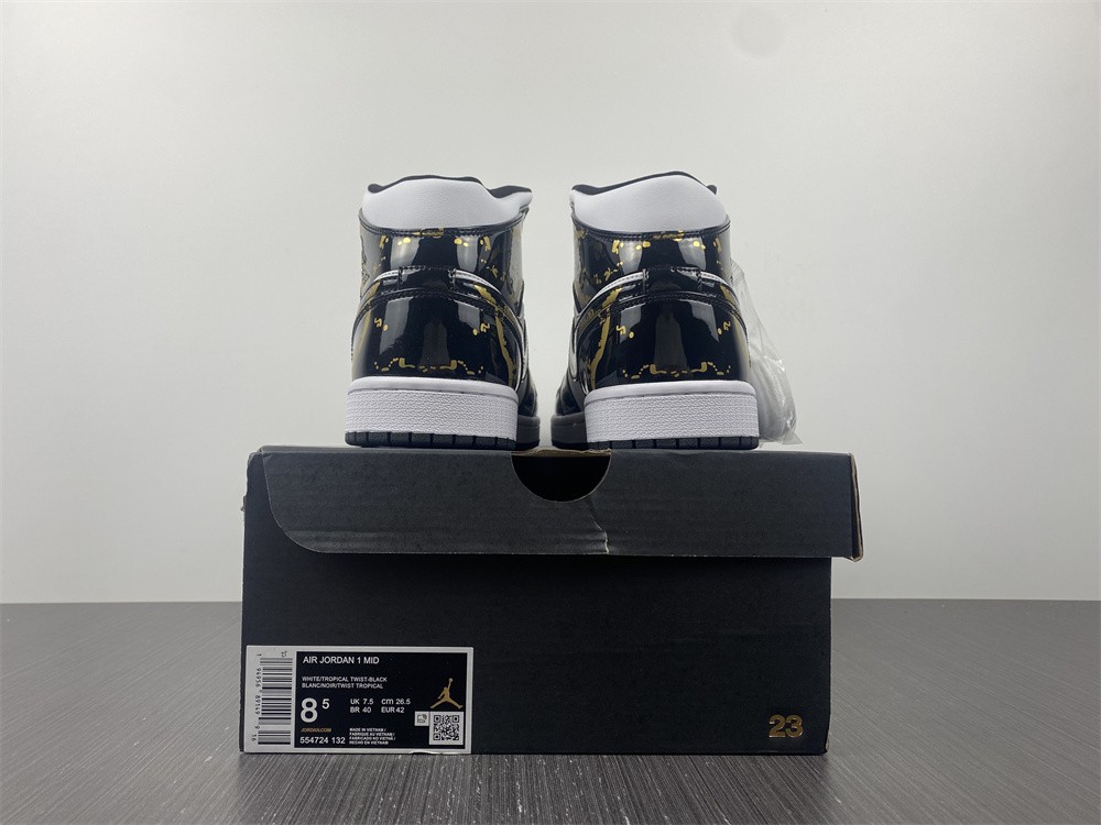AIR JORDAN 1 MID 554724
